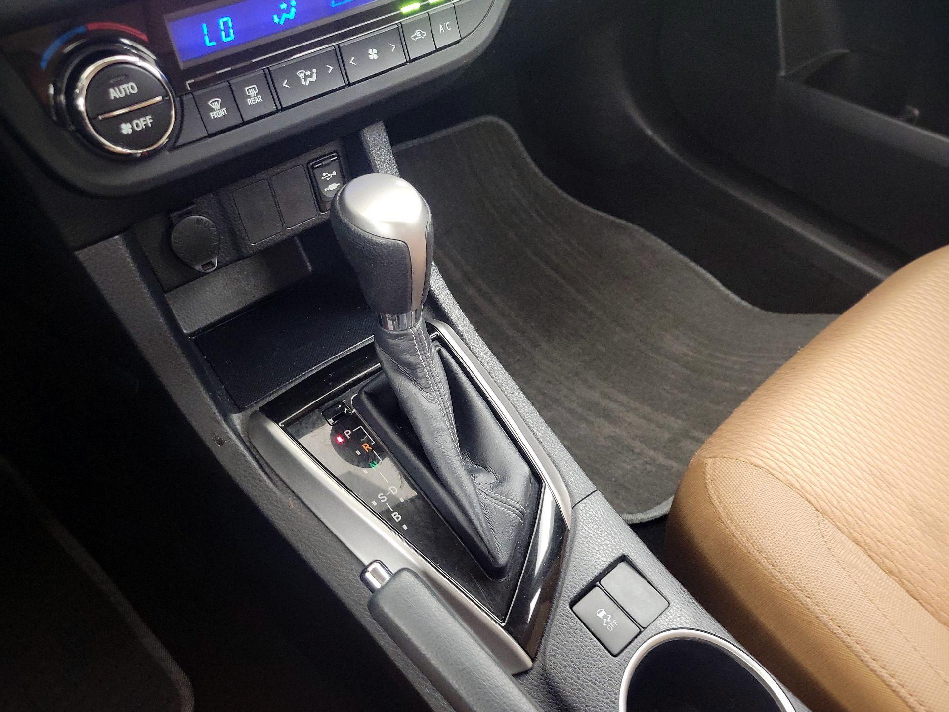 Thumbnail: 2014 Toyota Corolla - 17