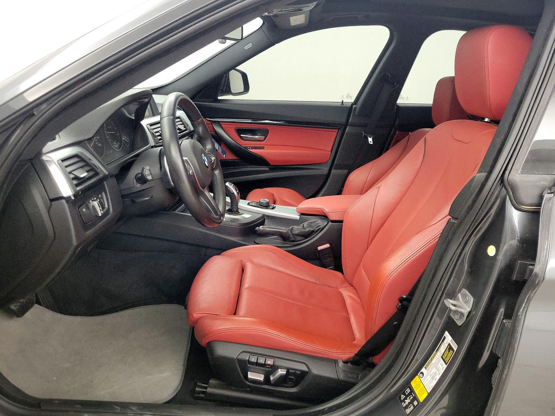 Thumbnail: 2017 BMW 3 Series - 11