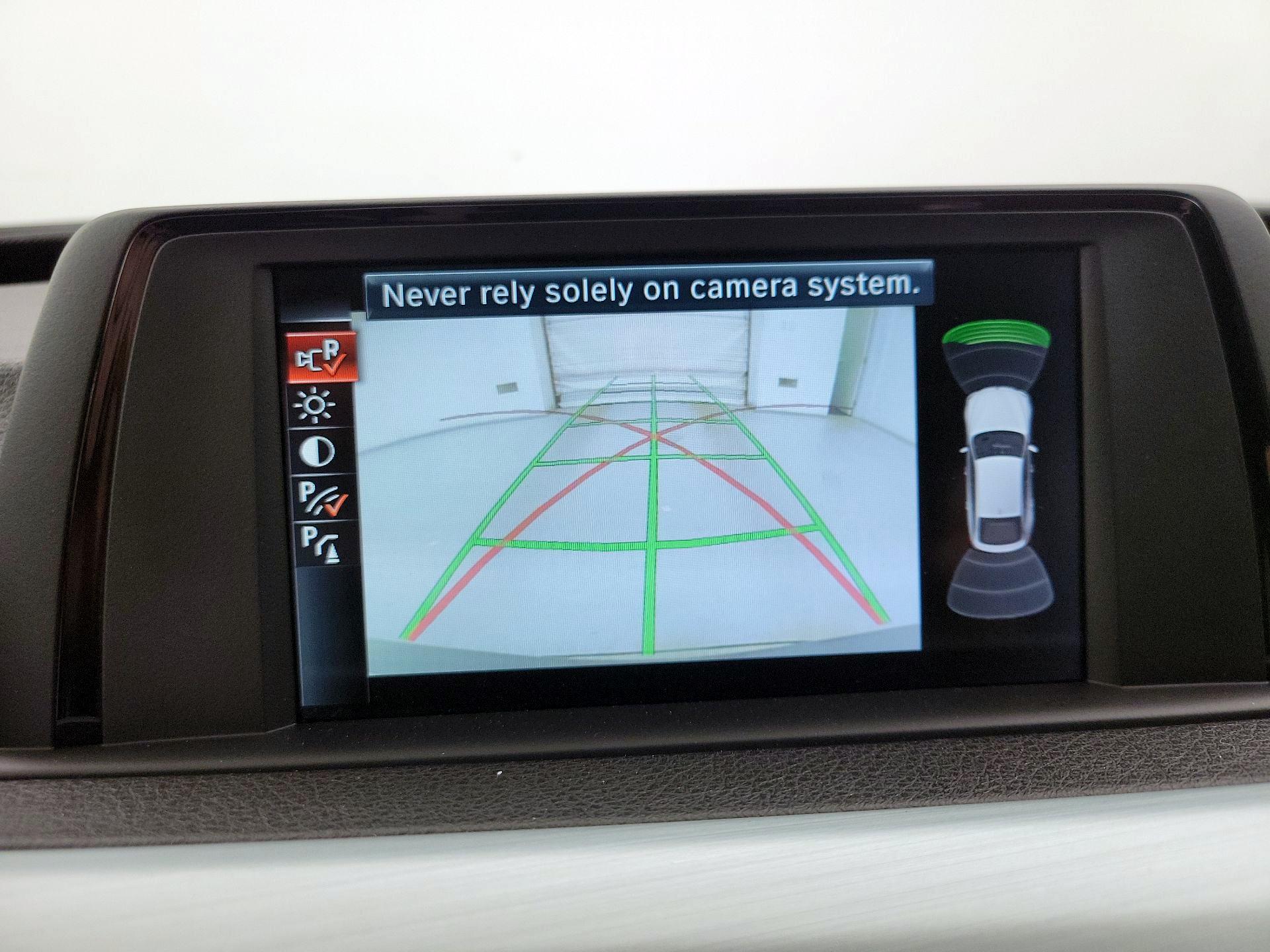 Thumbnail: 2017 BMW 3 Series - 14