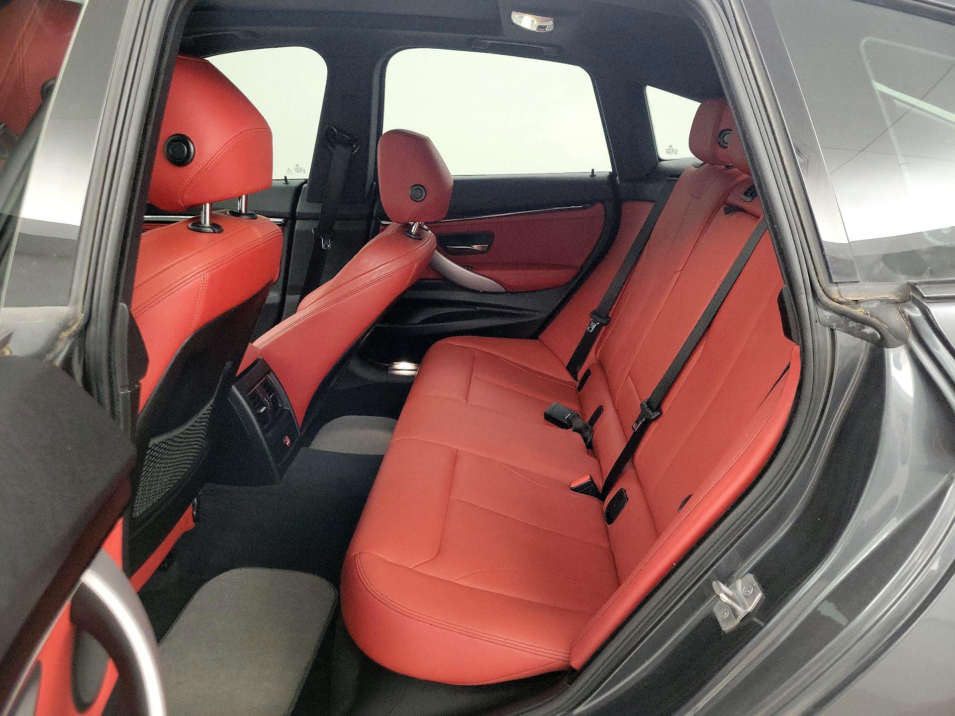 Thumbnail: 2017 BMW 3 Series - 20