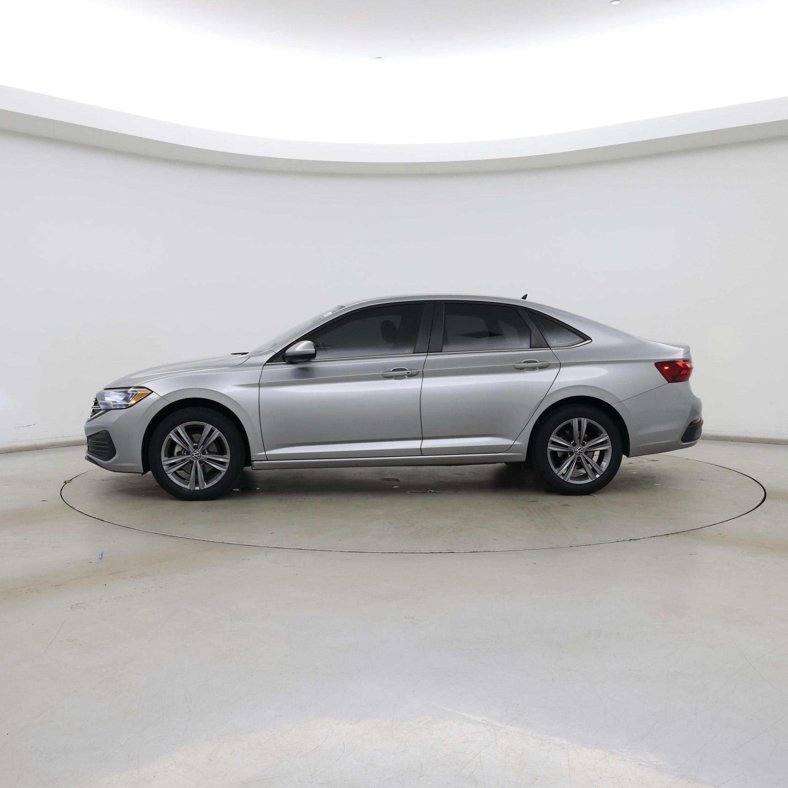 Thumbnail: 2023 Volkswagen Jetta - 3