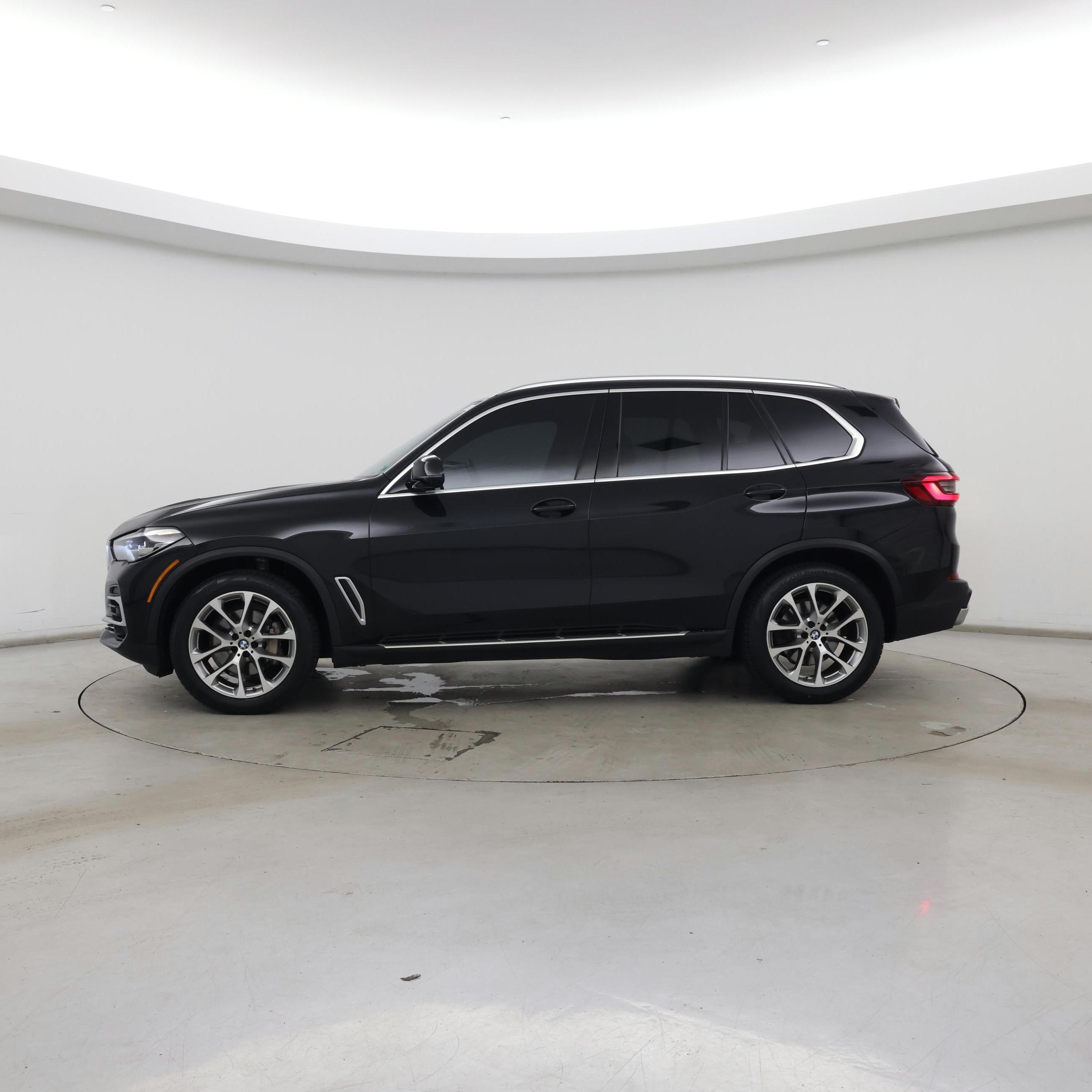 Thumbnail: 2023 BMW X5 - 3