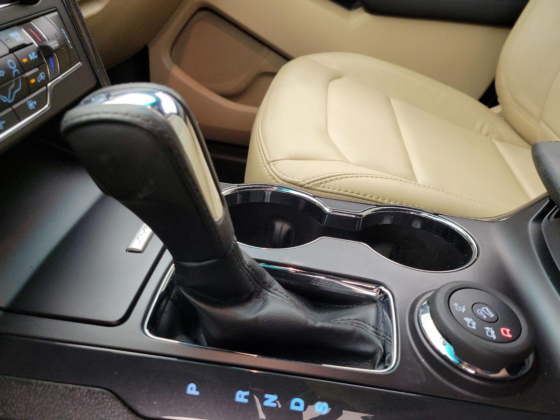 Thumbnail: 2016 Ford Explorer - 18