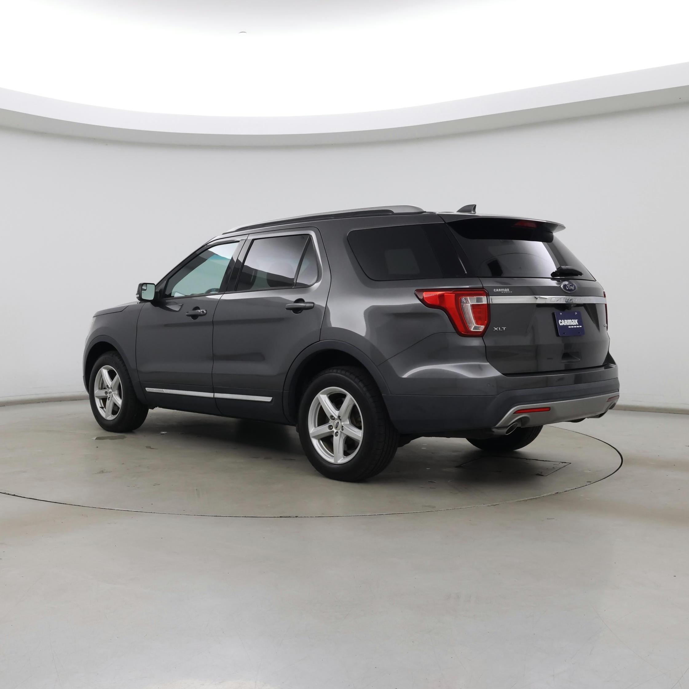 Thumbnail: 2016 Ford Explorer - 2