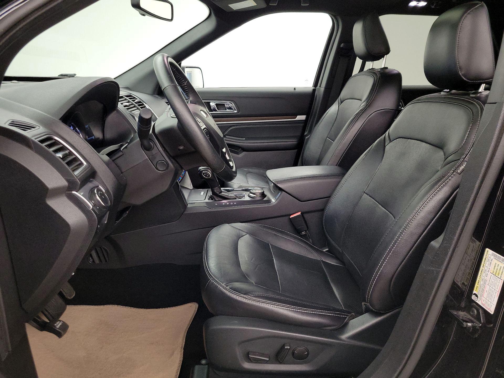 Thumbnail: 2019 Ford Explorer - 11