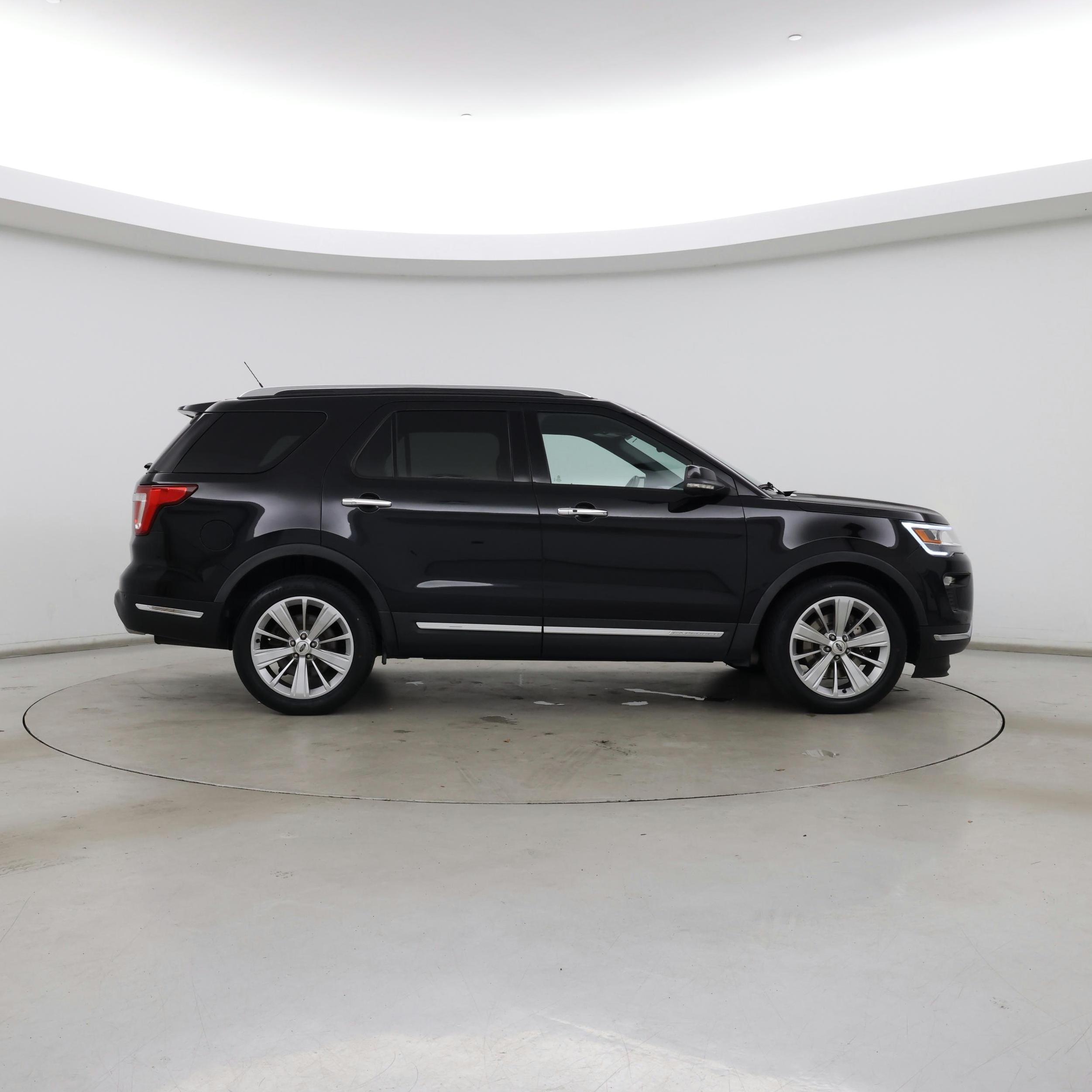 Thumbnail: 2019 Ford Explorer - 7