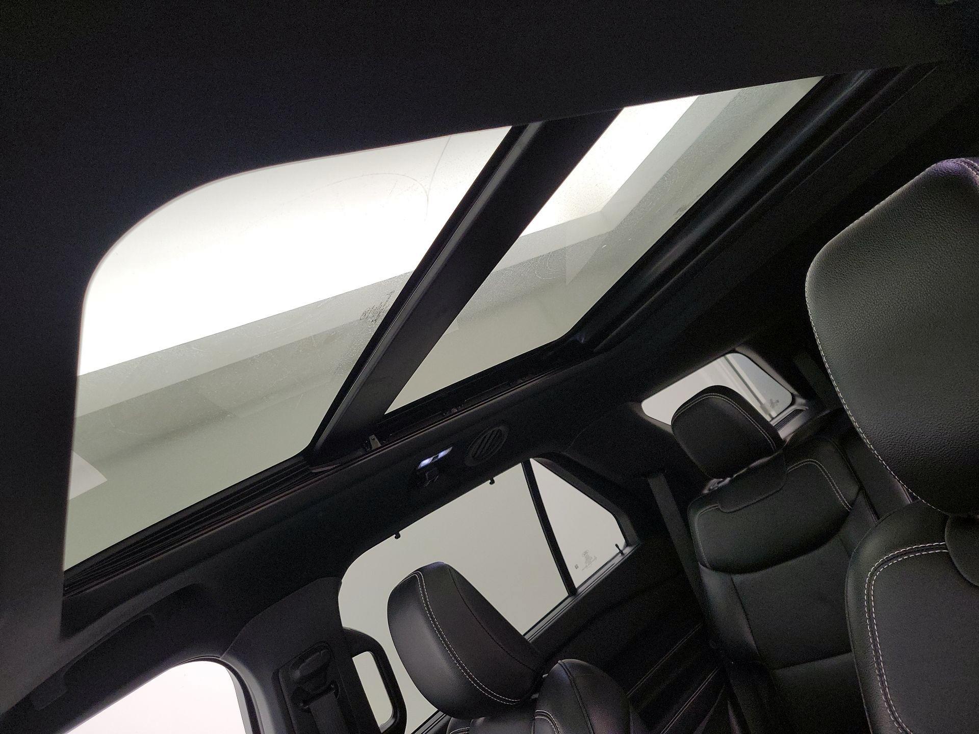 Thumbnail: 2020 Ford Explorer - 20