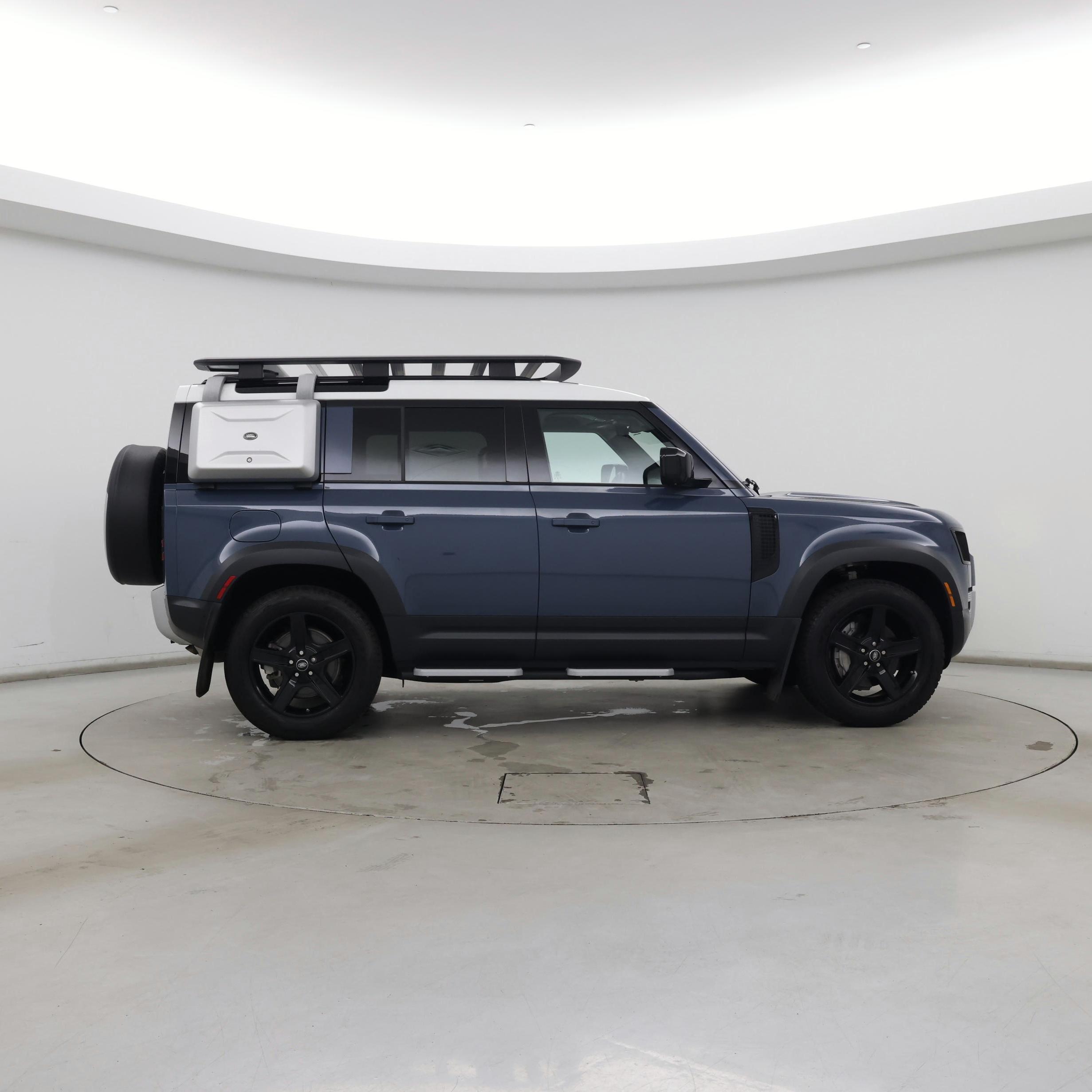 Thumbnail: 2020 Land Rover Defender - 7