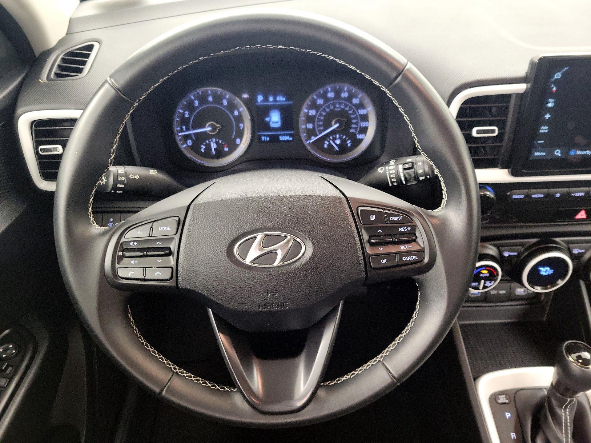 Thumbnail: 2022 Hyundai Venue - 10