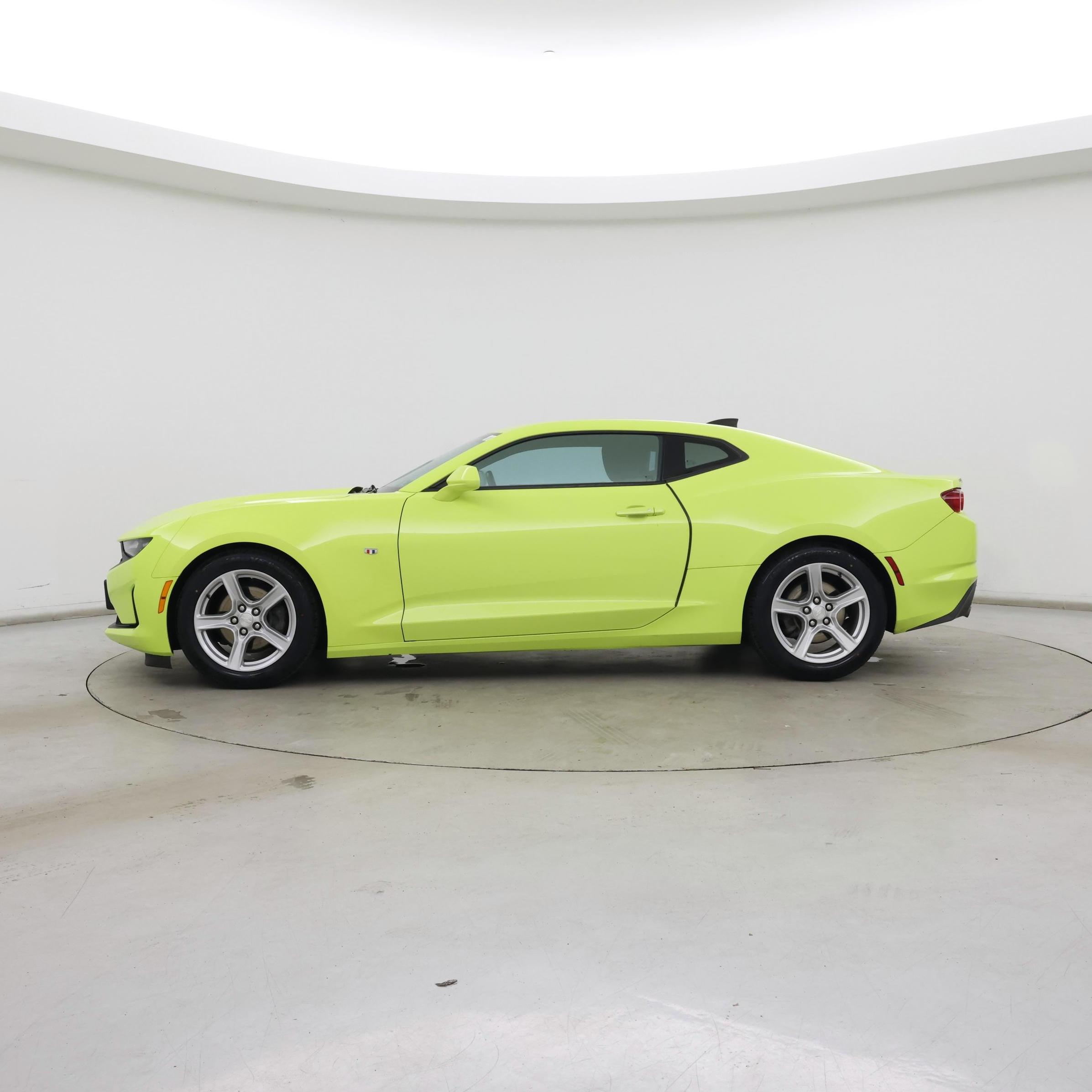 Thumbnail: 2020 Chevrolet Camaro - 3