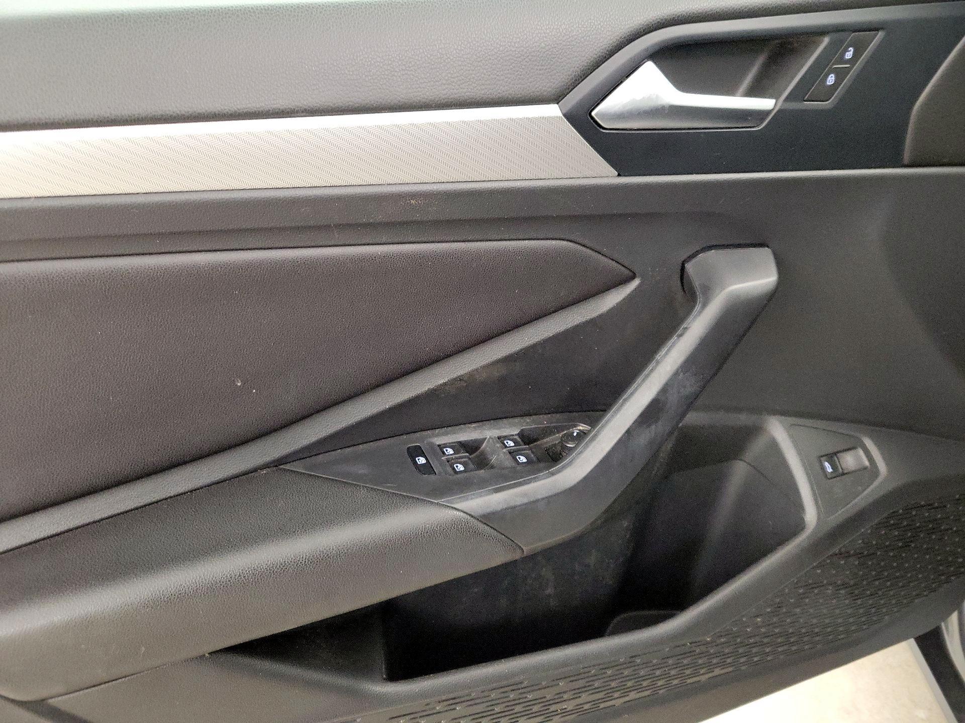 Thumbnail: 2019 Volkswagen Jetta - 12