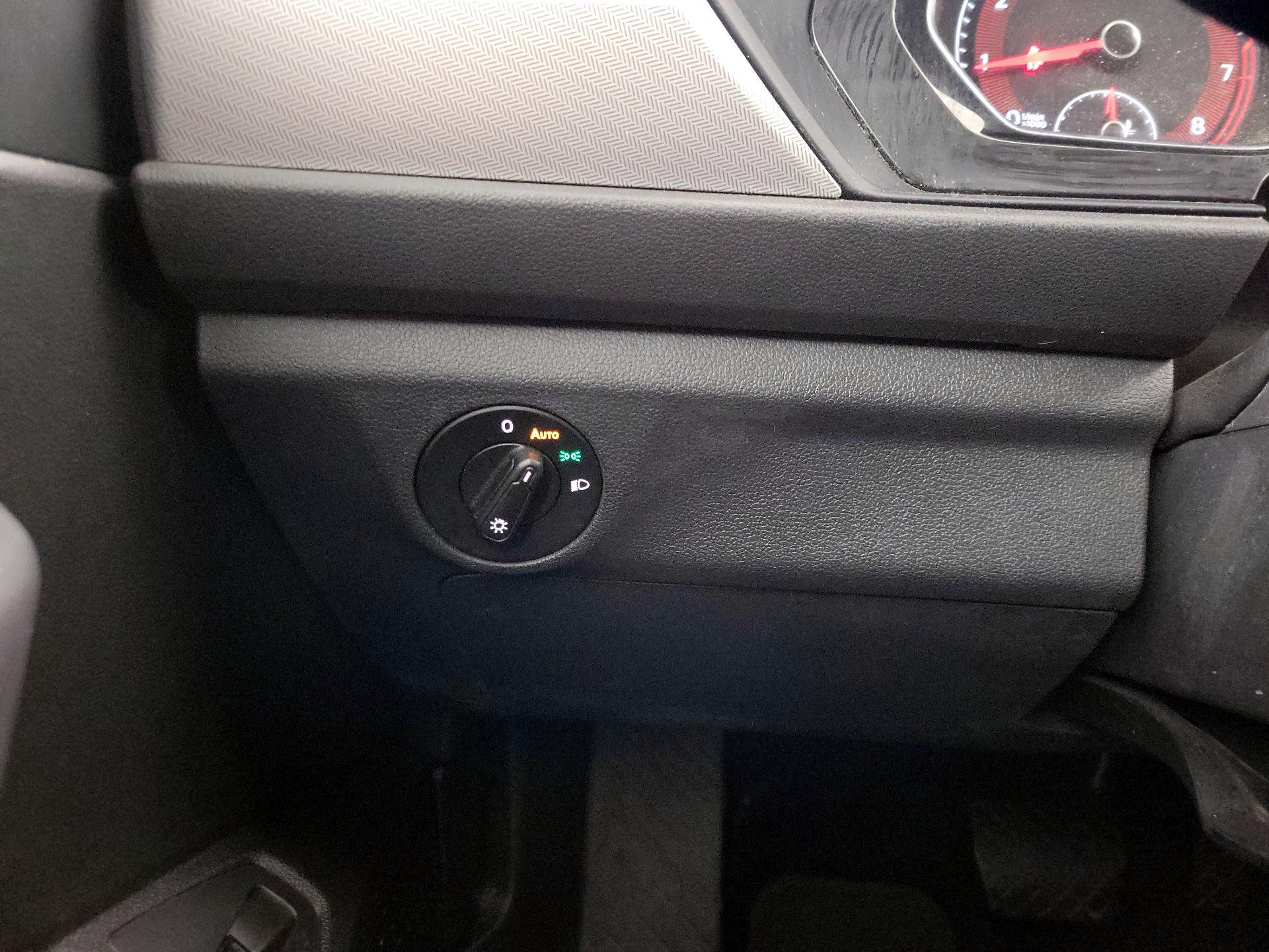 Thumbnail: 2019 Volkswagen Jetta - 13