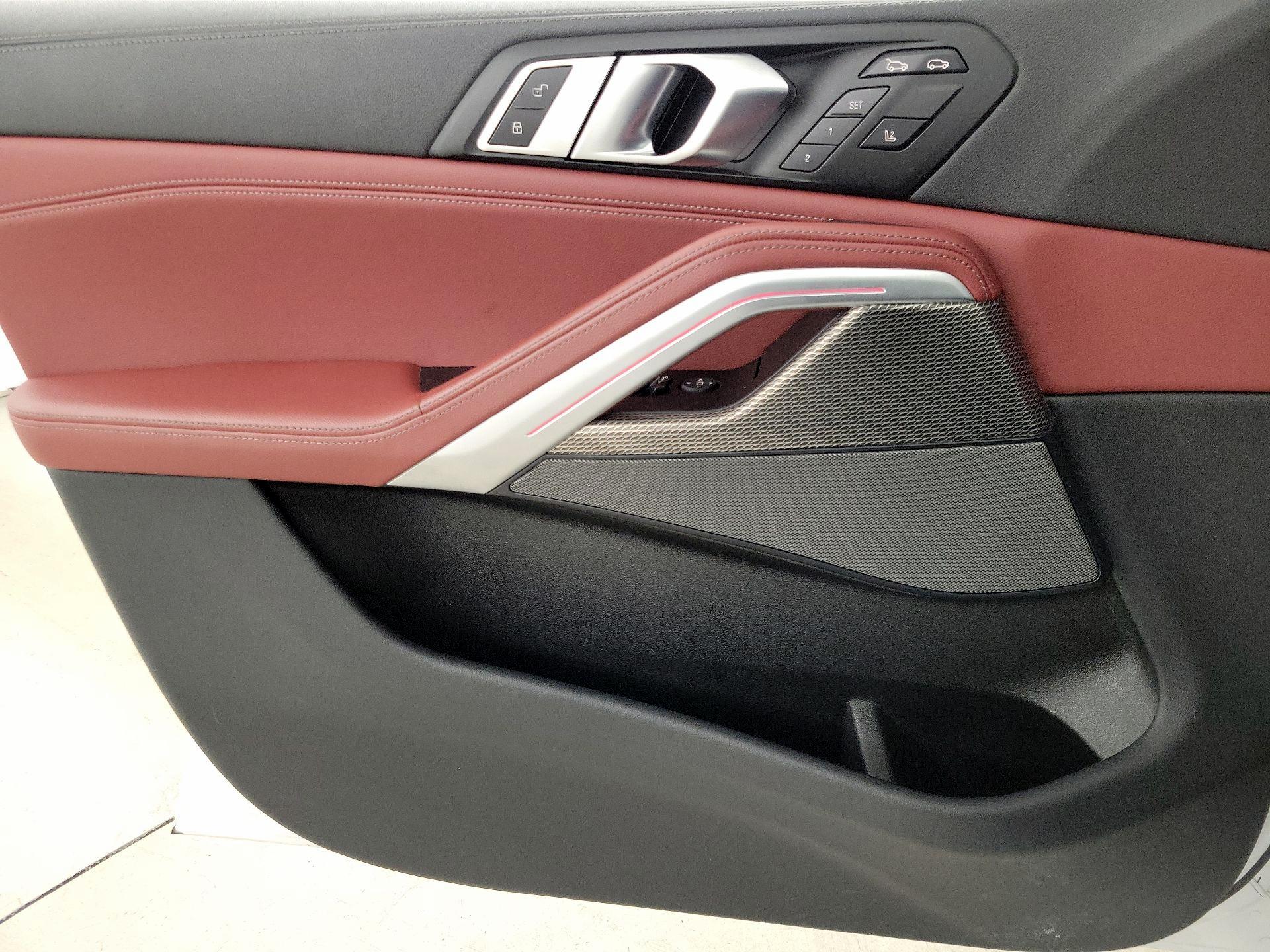 Thumbnail: 2022 BMW X6 - 12