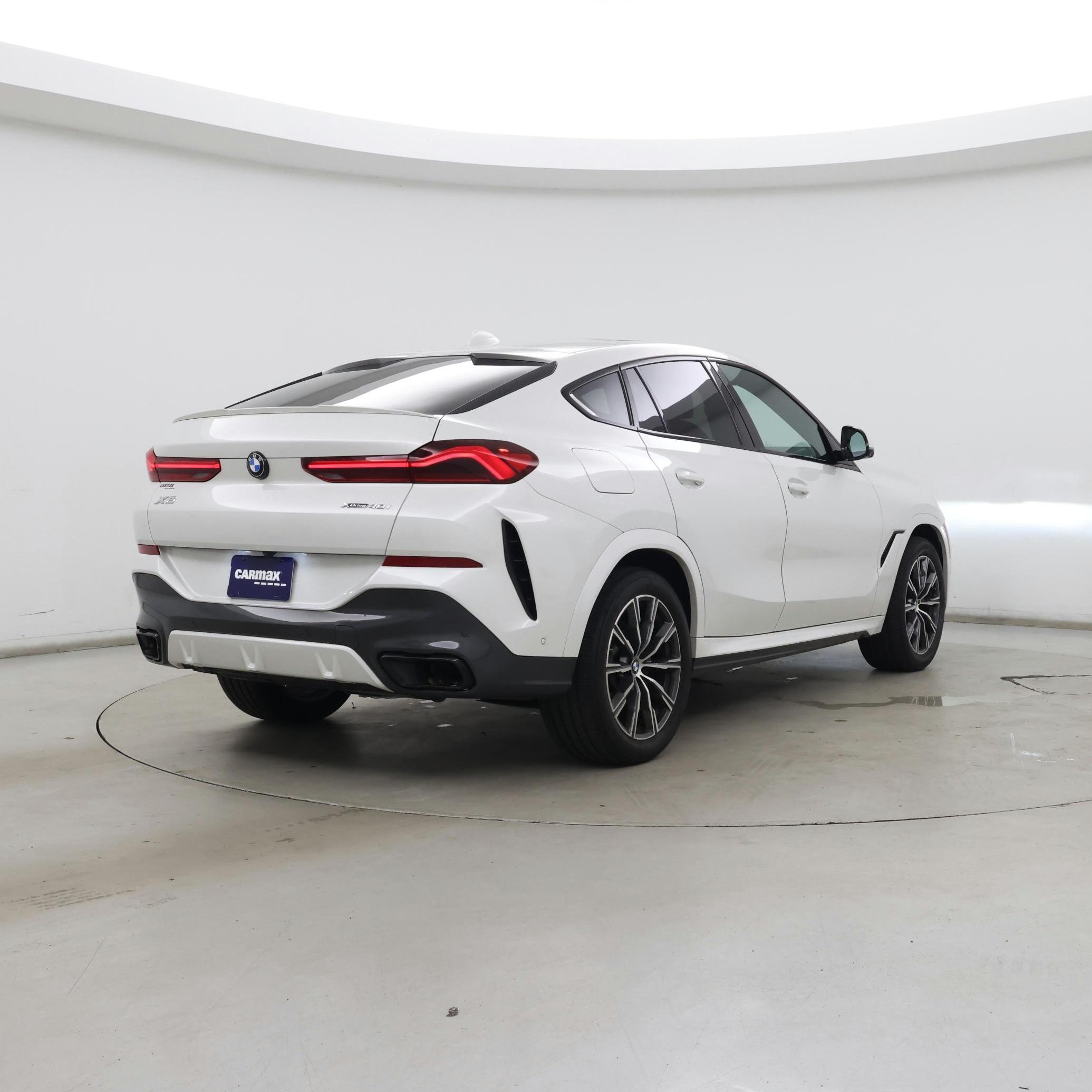 Thumbnail: 2022 BMW X6 - 8