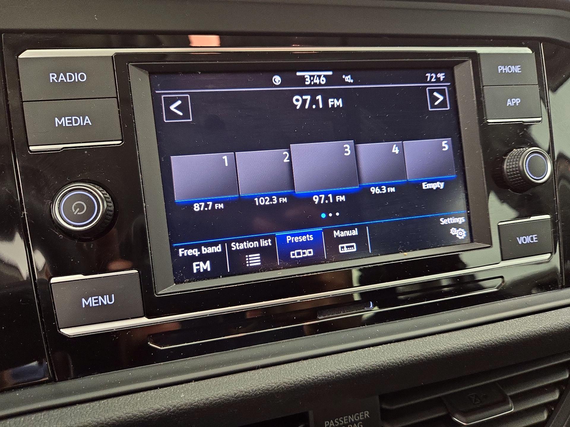 Thumbnail: 2021 Volkswagen Jetta - 15