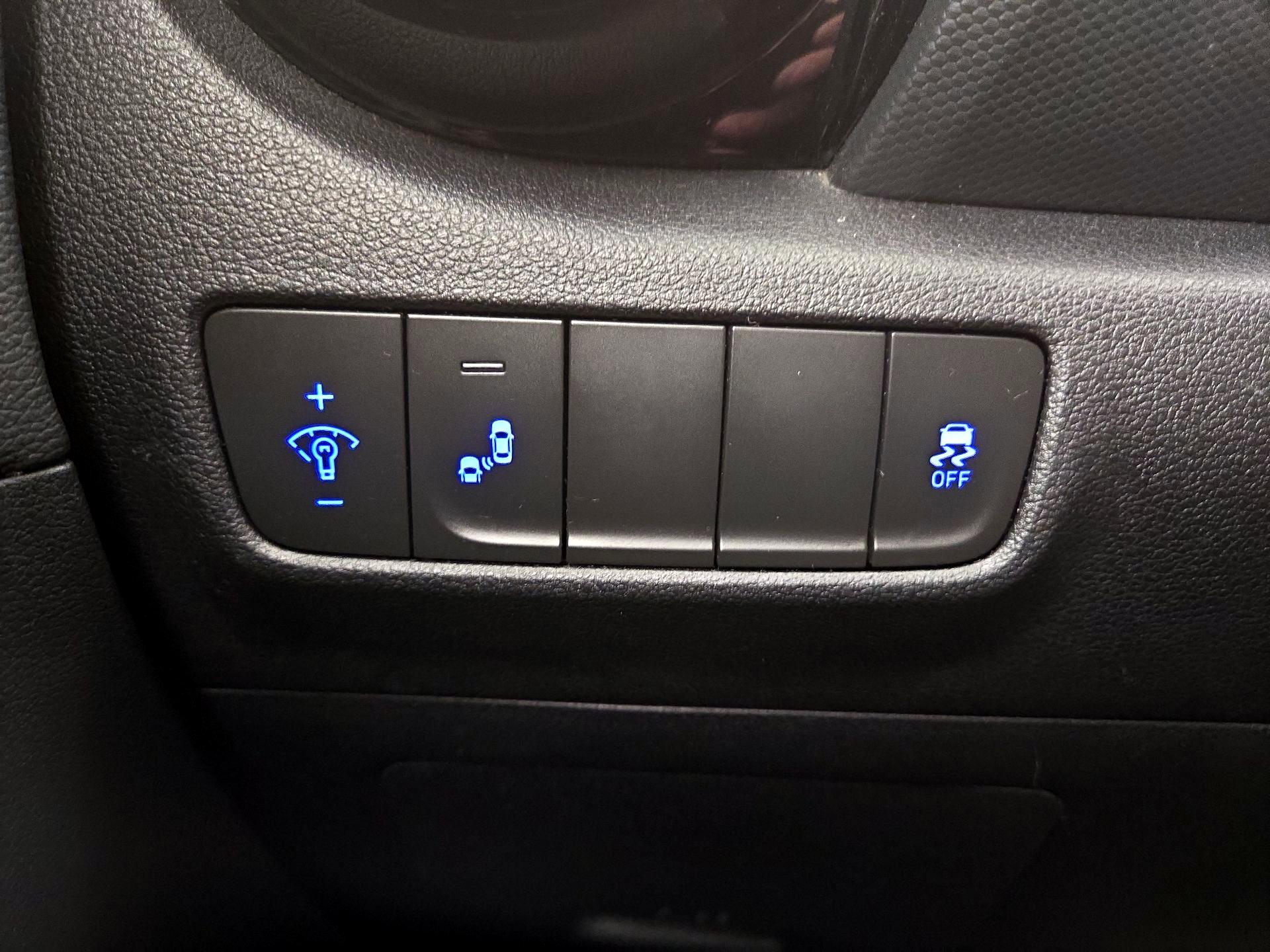 Thumbnail: 2018 Hyundai Kona - 13