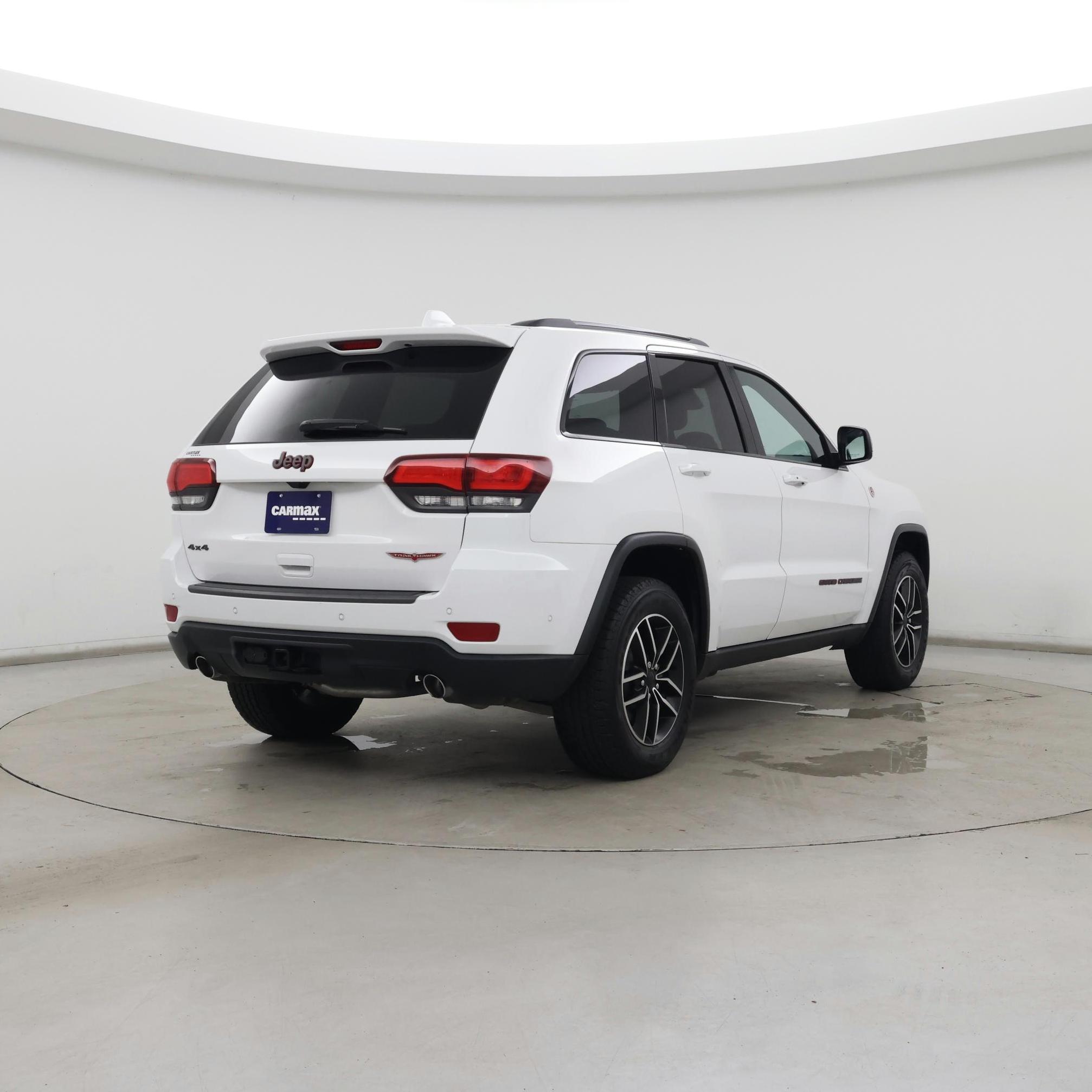 Thumbnail: 2020 Jeep Grand Cherokee - 8