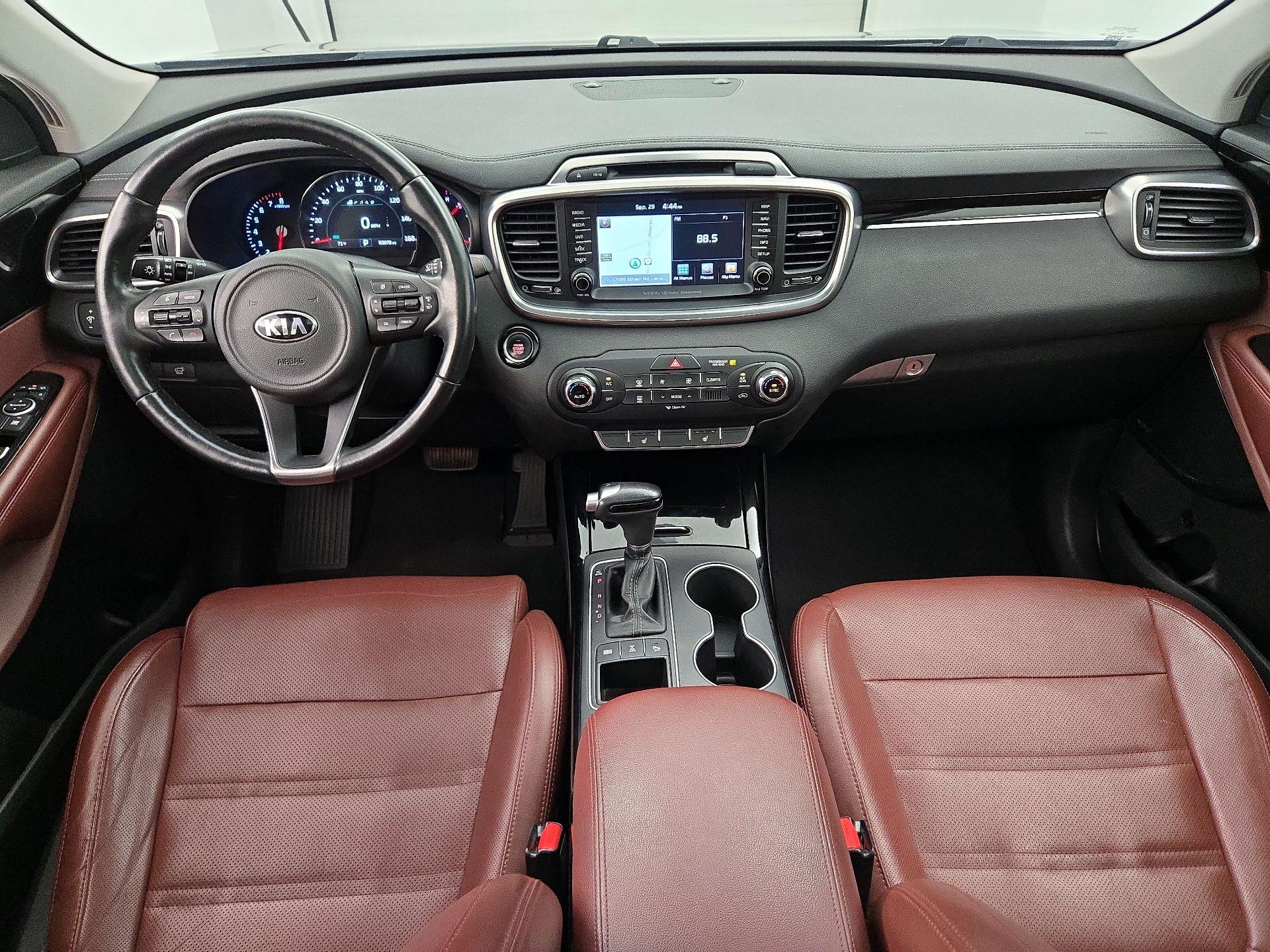 Thumbnail: 2017 Kia Sorento - 9