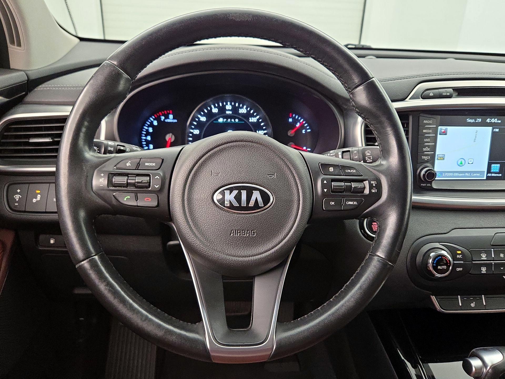 Thumbnail: 2017 Kia Sorento - 10