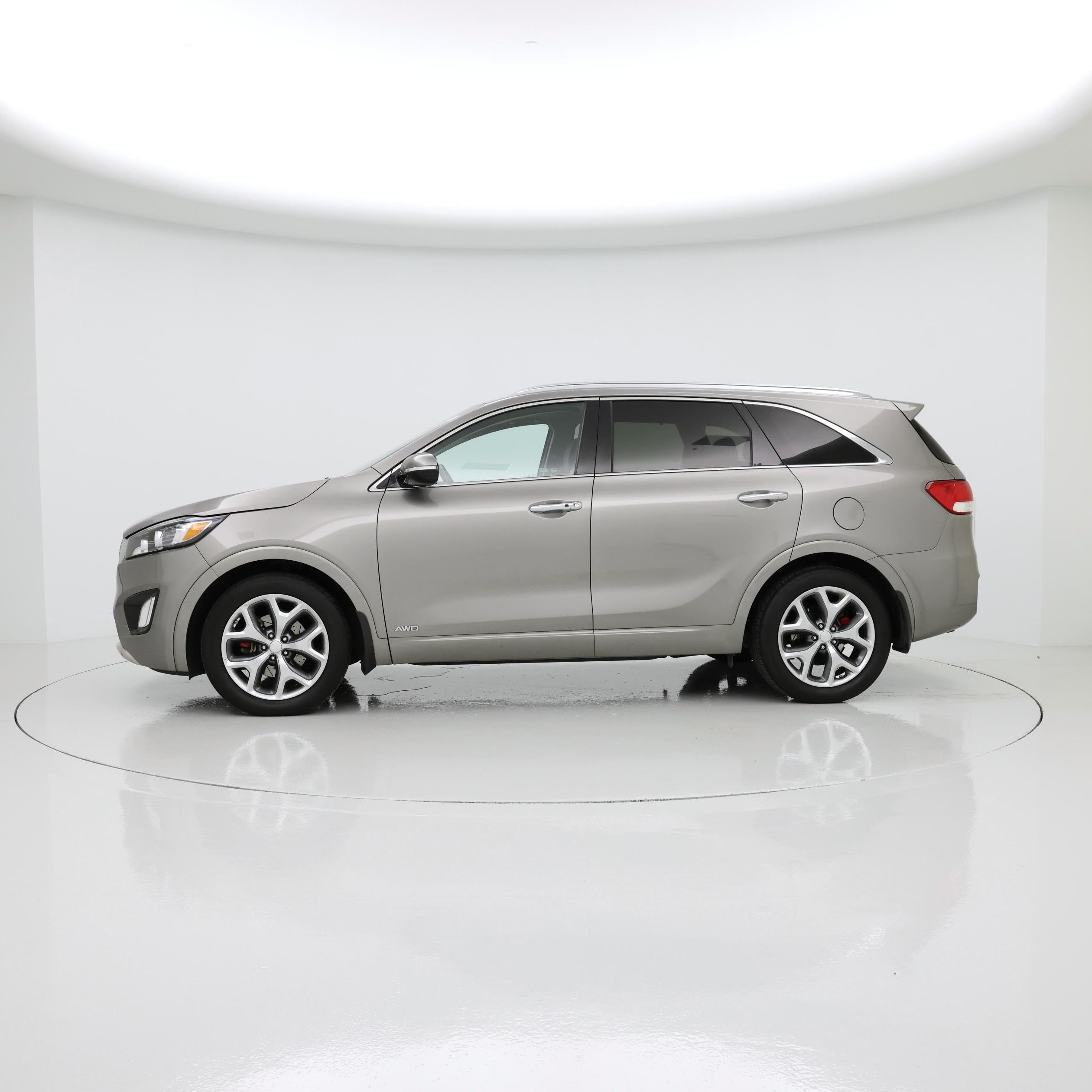 Thumbnail: 2017 Kia Sorento - 3