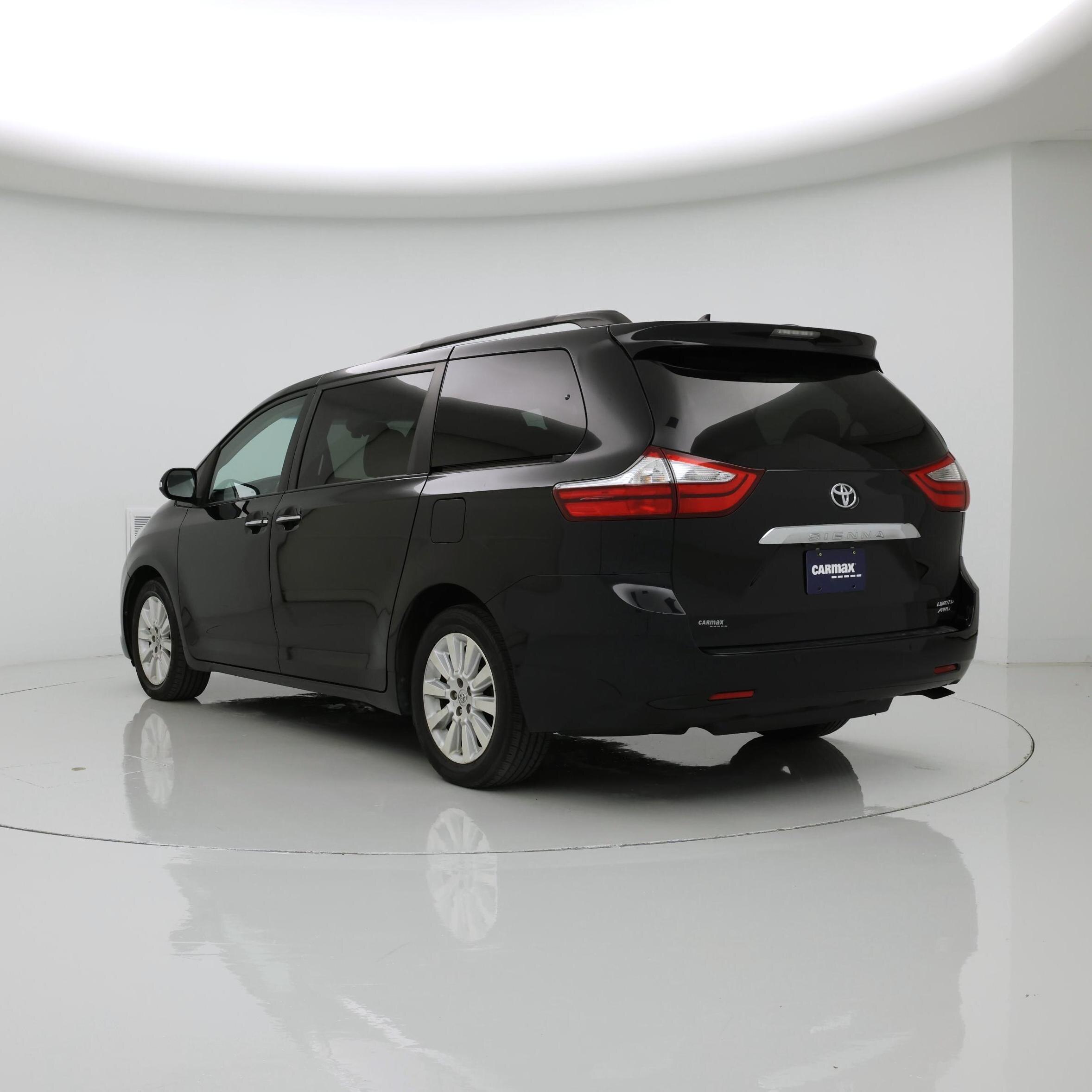 Thumbnail: 2015 Toyota Sienna - 2