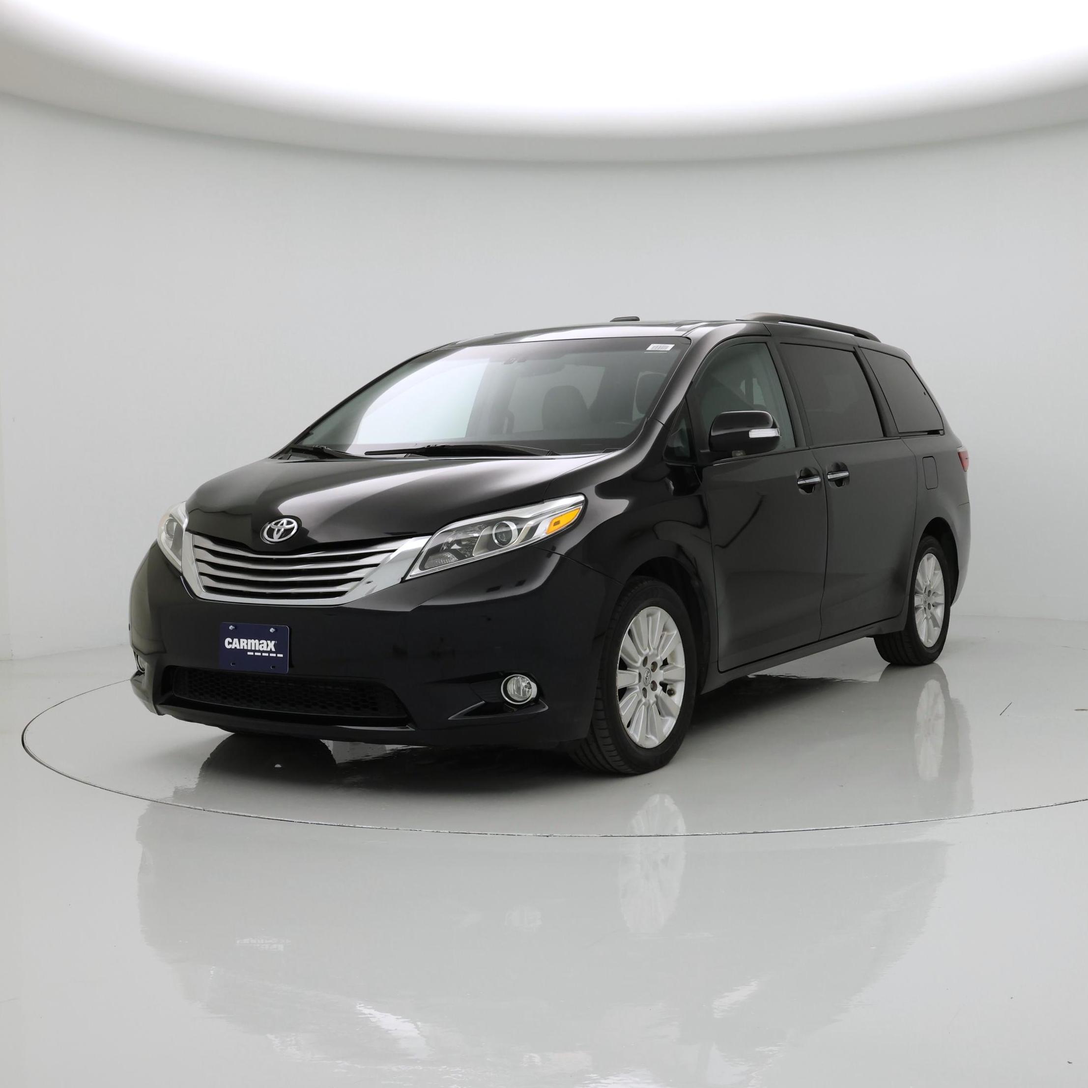 Thumbnail: 2015 Toyota Sienna - 4