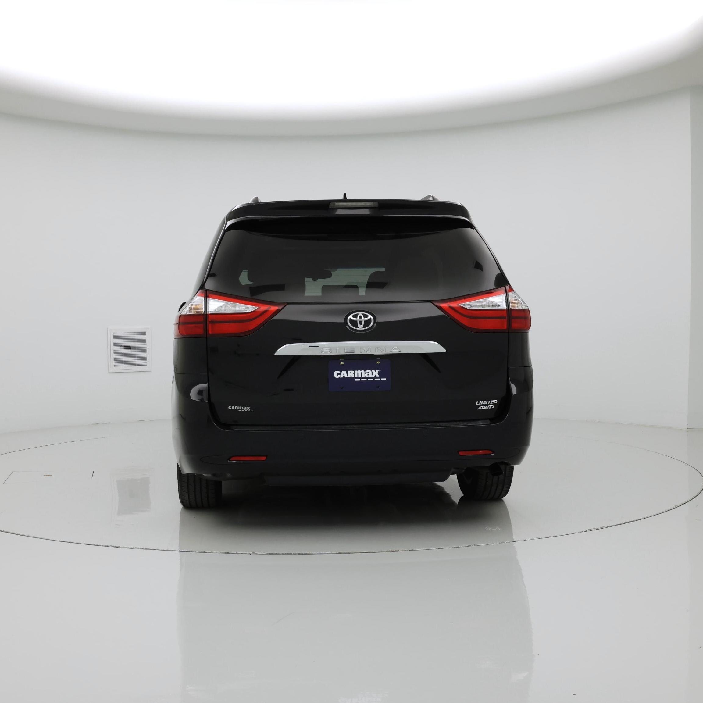 Thumbnail: 2015 Toyota Sienna - 6