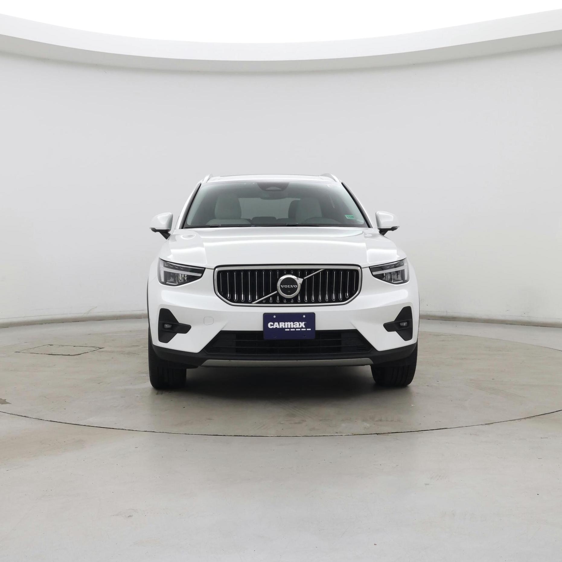 Thumbnail: 2023 Volvo XC40 - 5