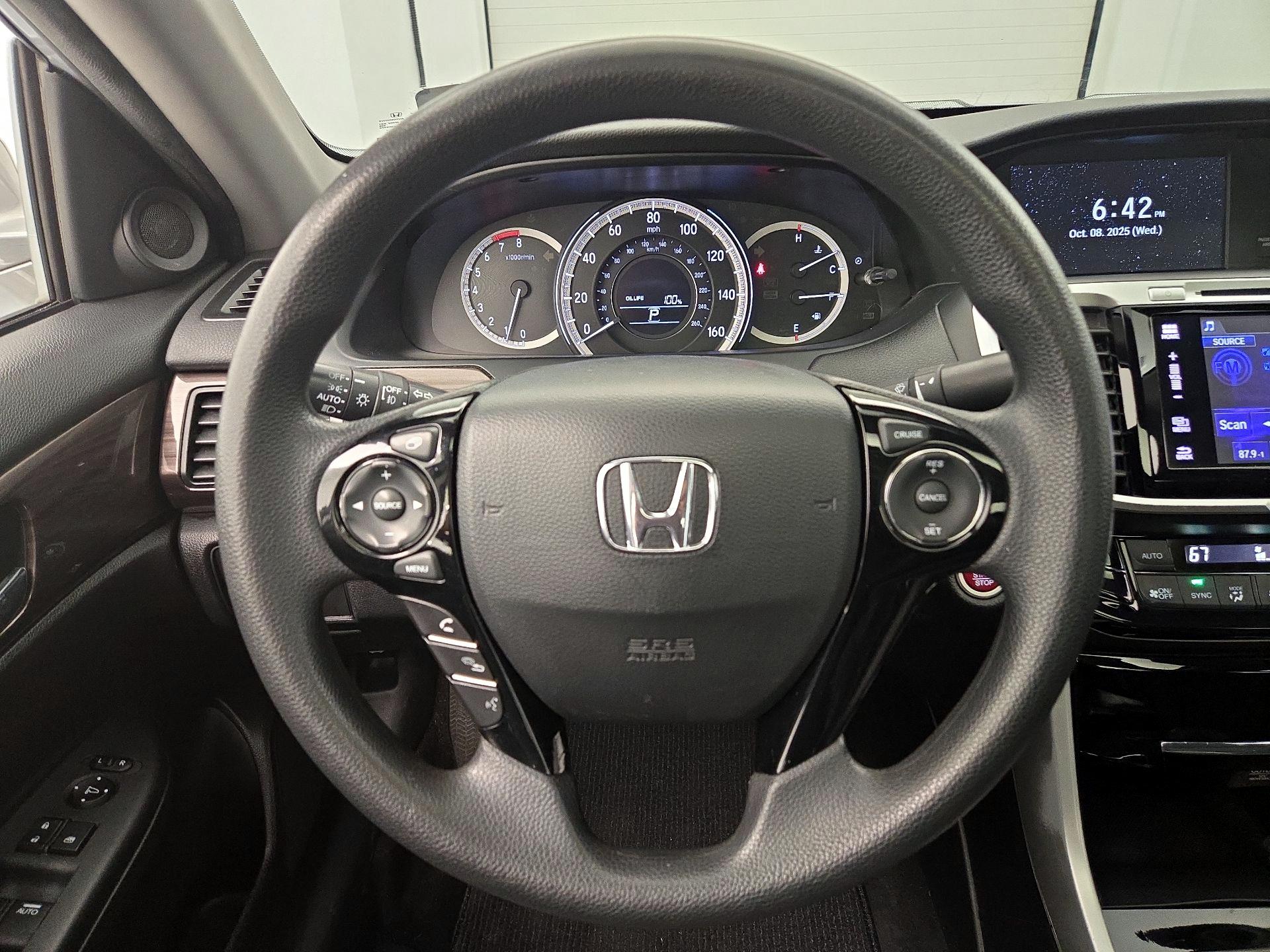 Thumbnail: 2016 Honda Accord - 10