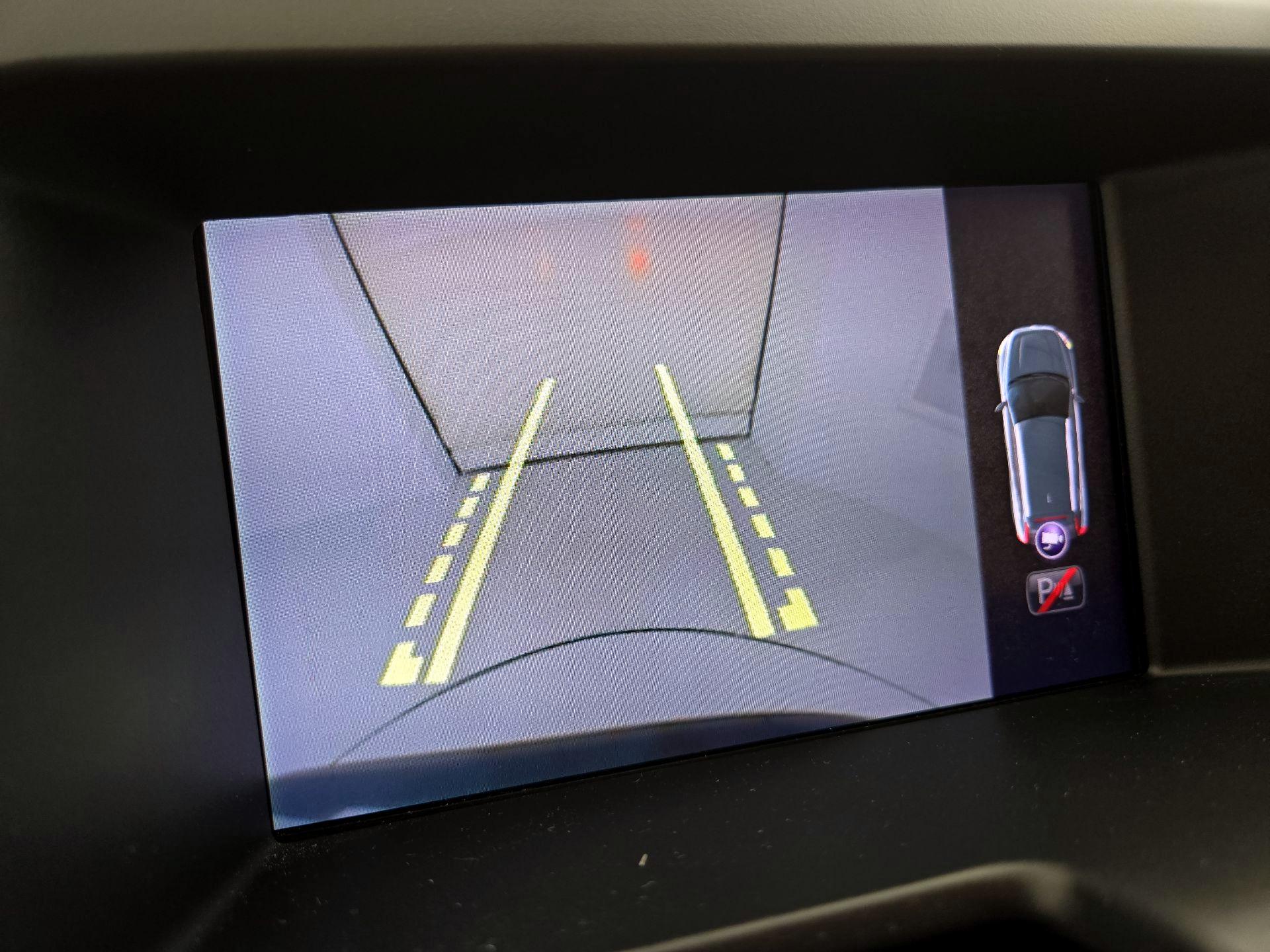 Thumbnail: 2017 Volvo XC60 - 15