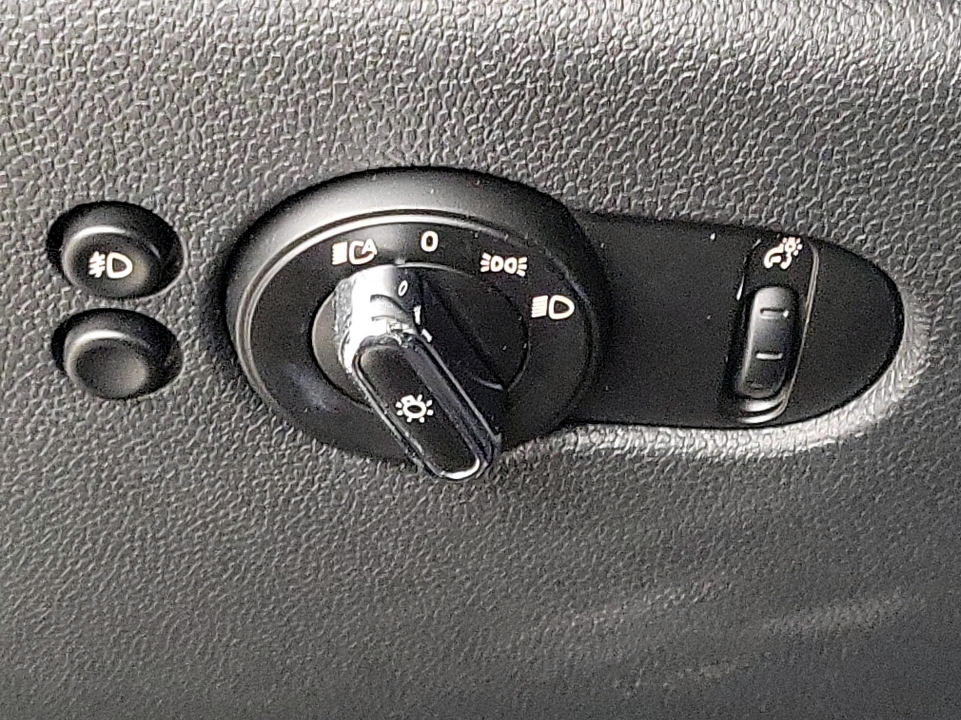 Thumbnail: 2020 MINI Cooper Hardtop - 13