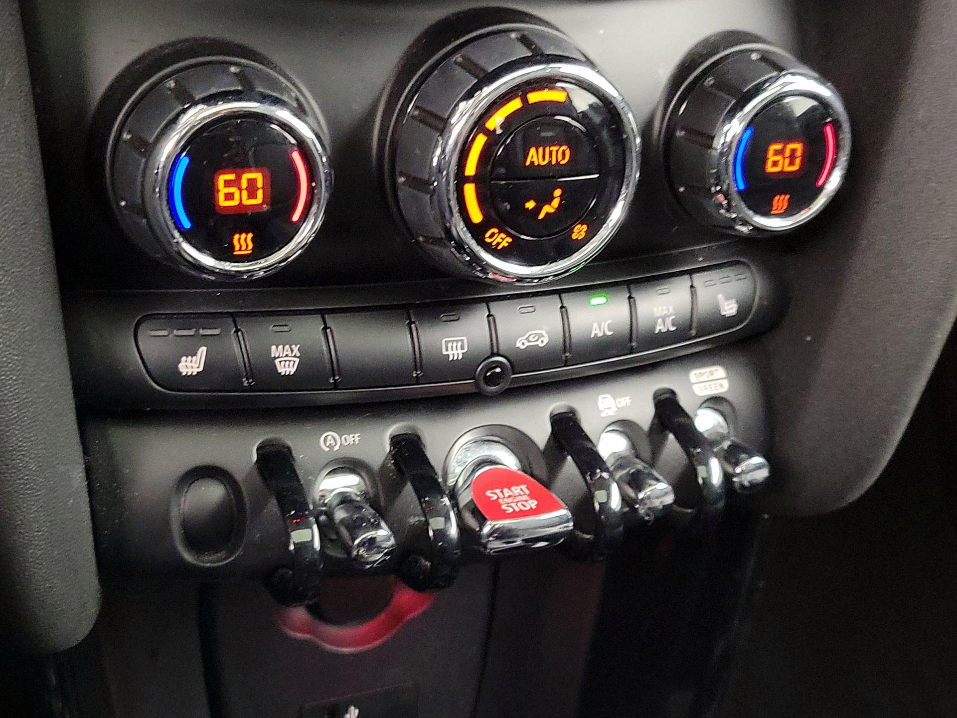 Thumbnail: 2020 MINI Cooper Hardtop - 16