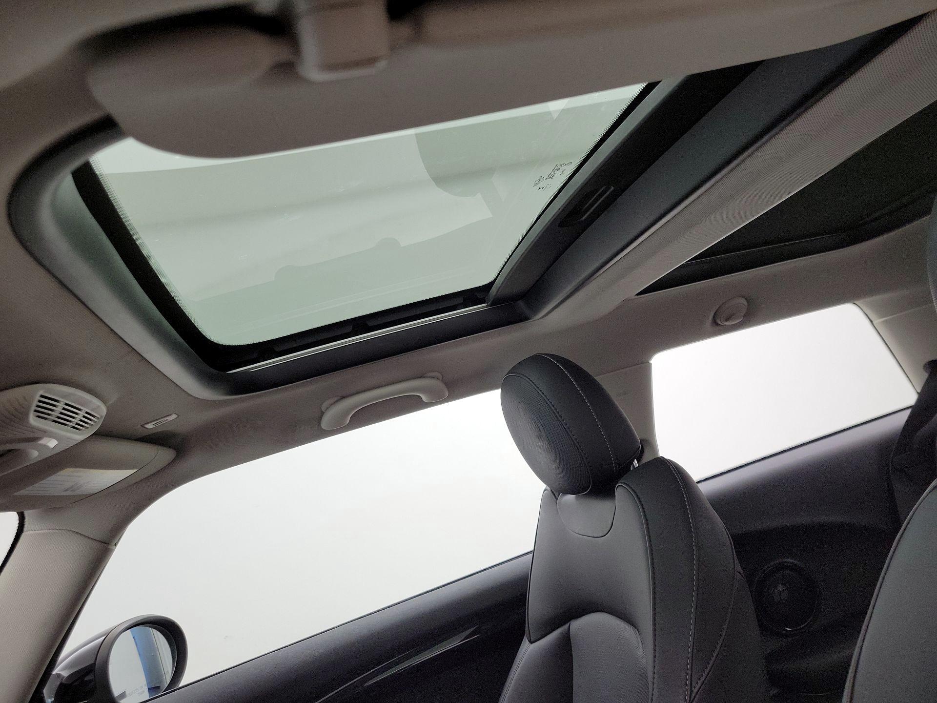 Thumbnail: 2020 MINI Cooper Hardtop - 19