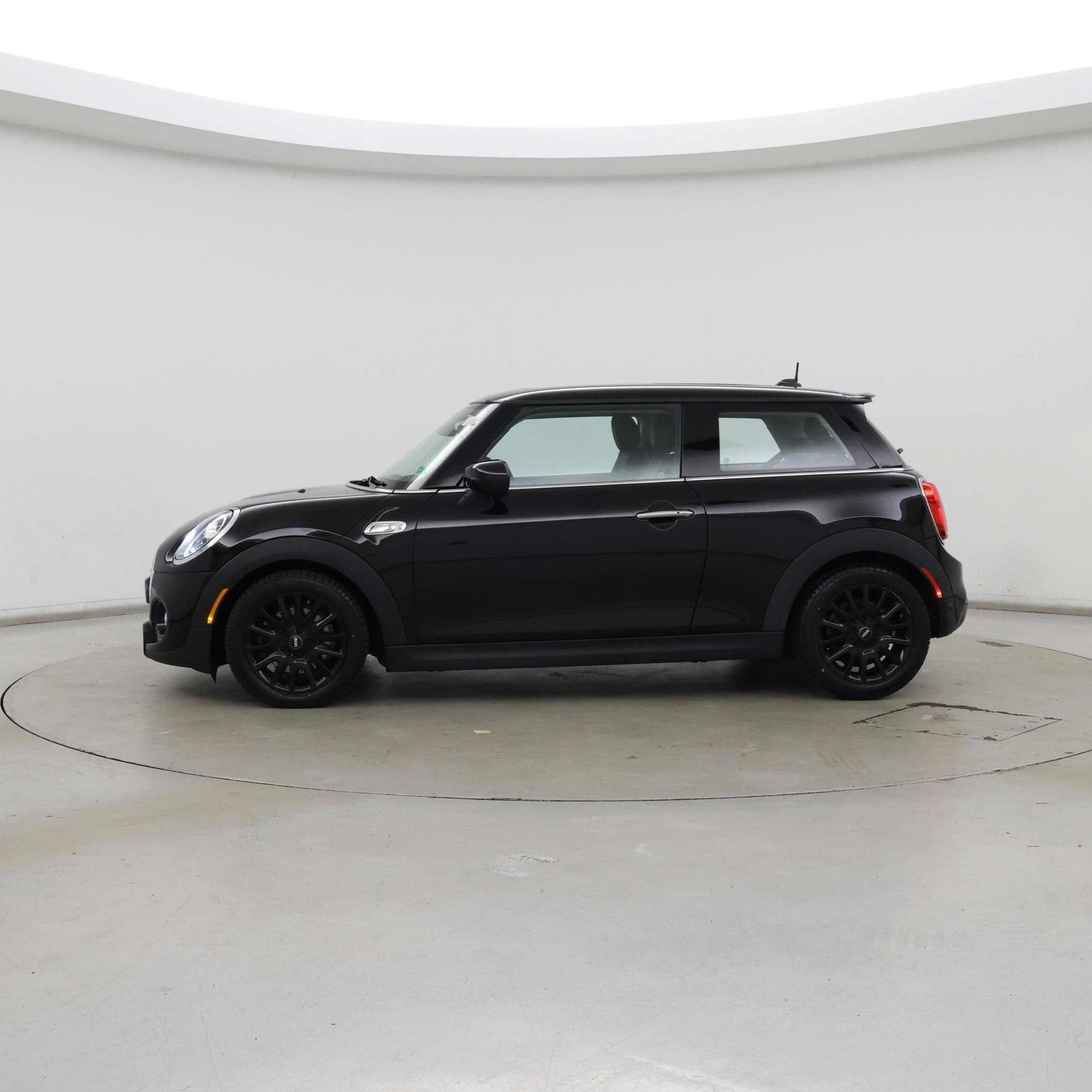 Thumbnail: 2020 MINI Cooper Hardtop - 3