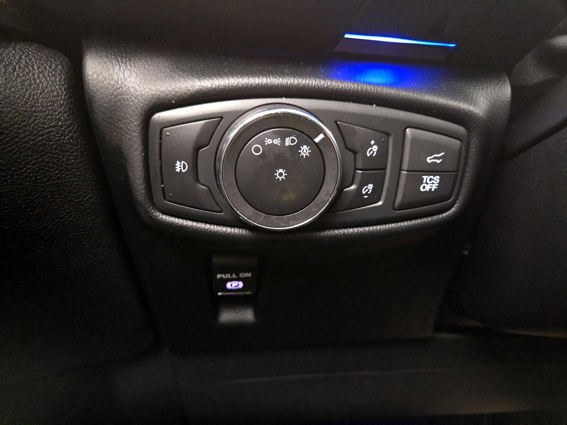 Thumbnail: 2019 Lincoln Nautilus - 13