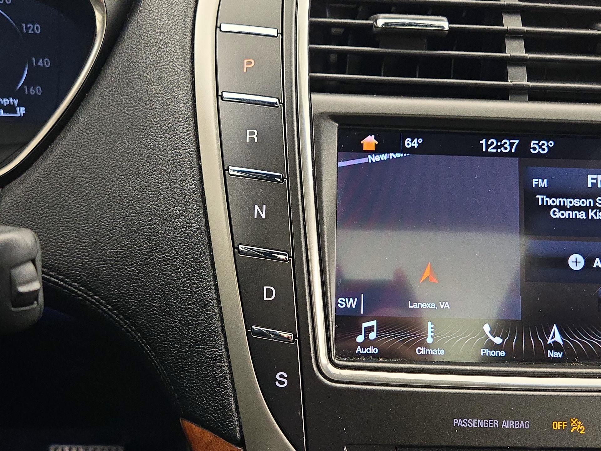 Thumbnail: 2019 Lincoln Nautilus - 18
