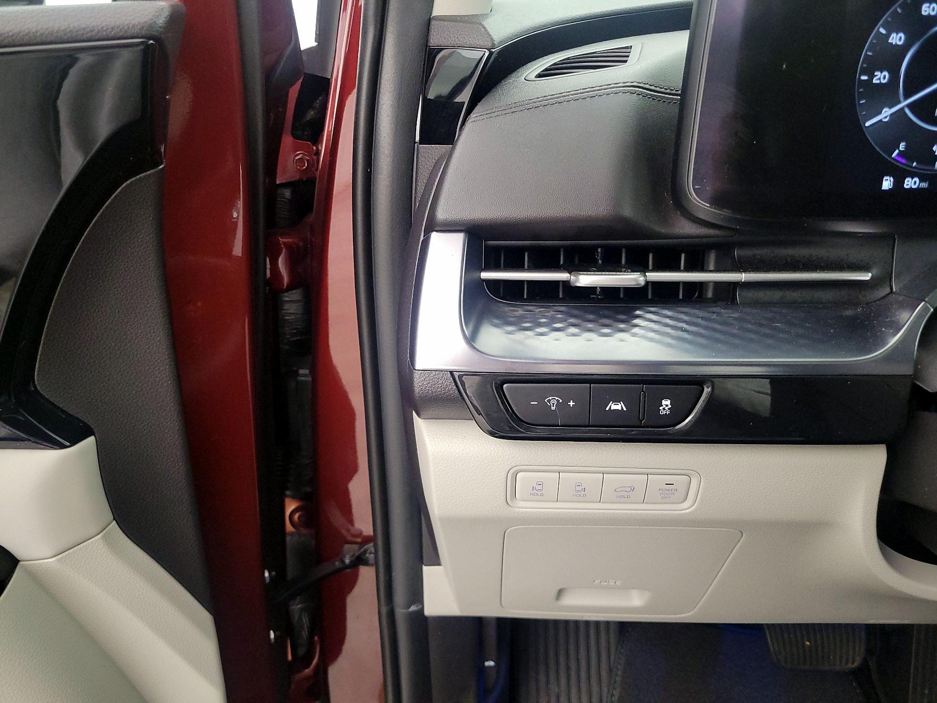 Thumbnail: 2022 Kia Carnival - 13