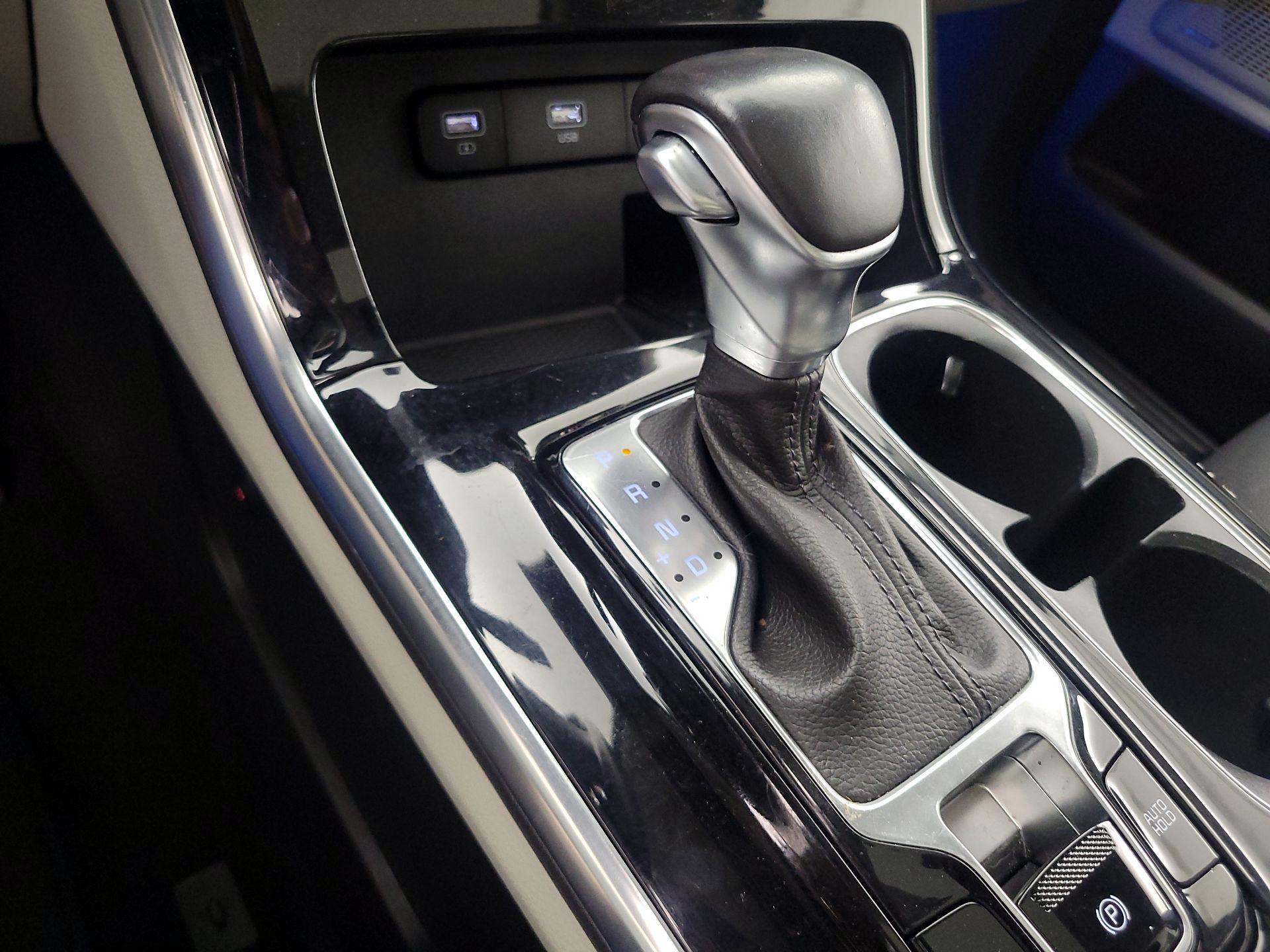 Thumbnail: 2022 Kia Carnival - 18