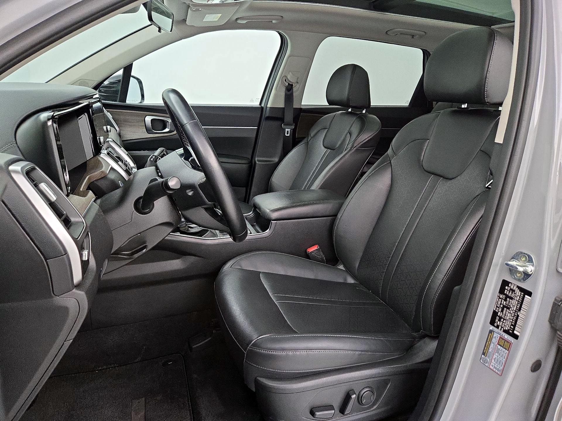 Thumbnail: 2022 Kia Sorento - 11