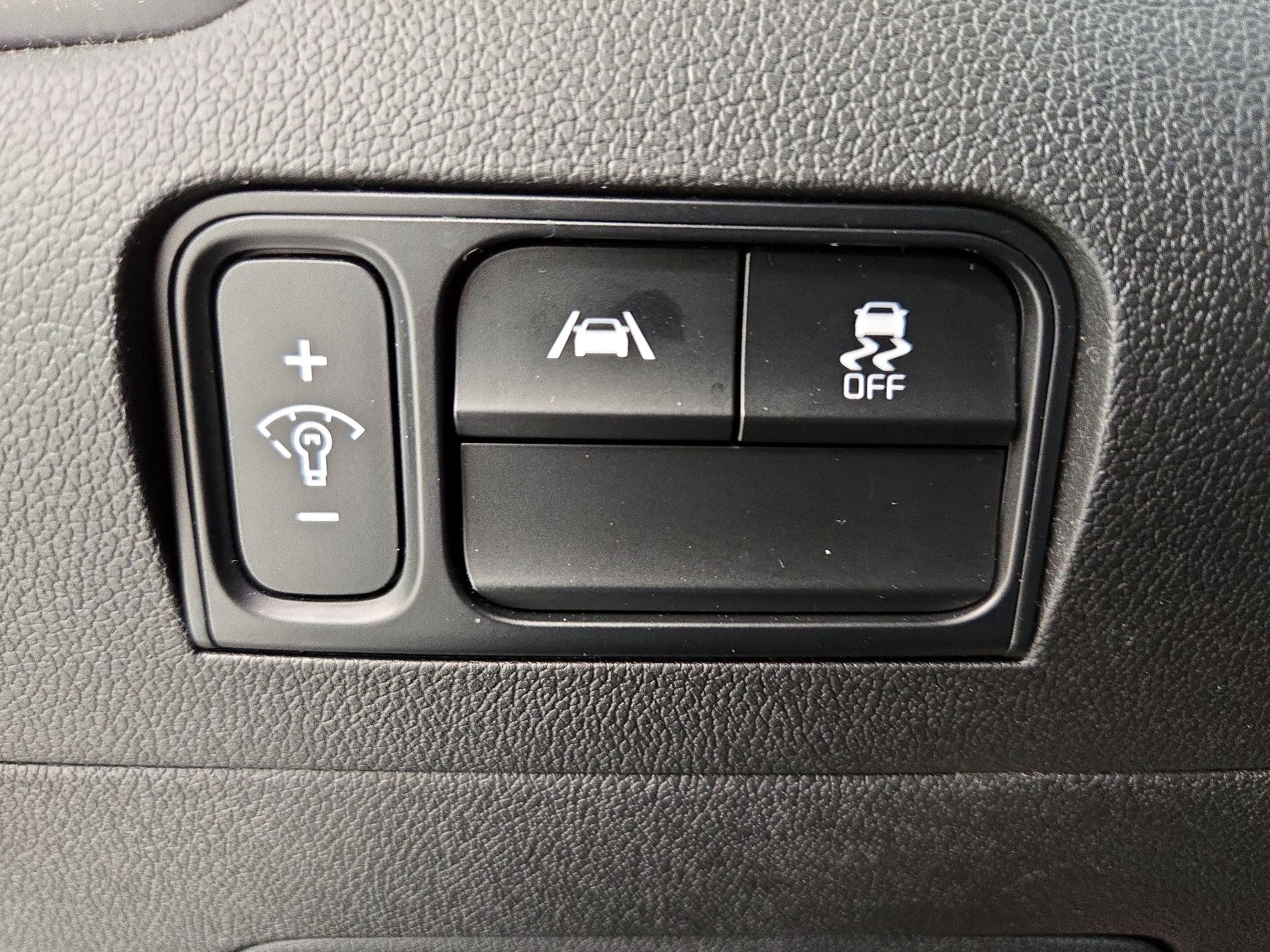 Thumbnail: 2022 Kia Sorento - 13