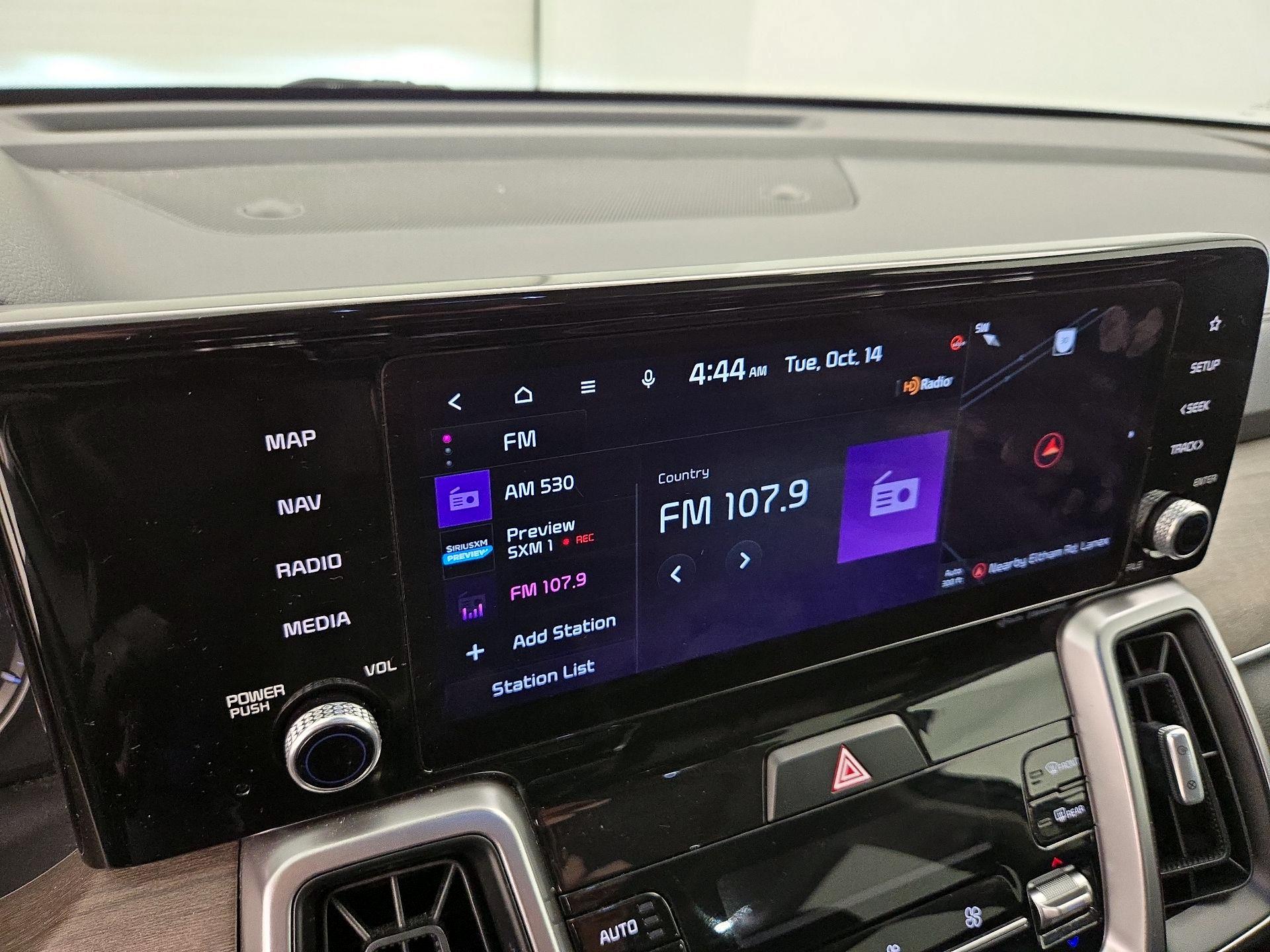 Thumbnail: 2022 Kia Sorento - 16