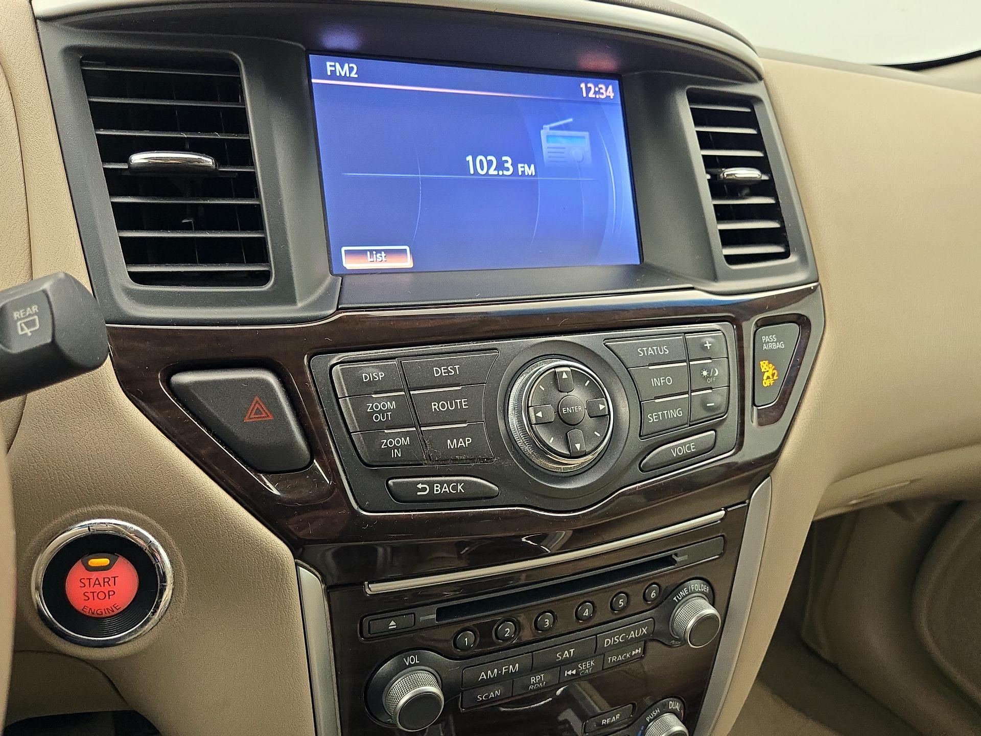 Thumbnail: 2014 Nissan Pathfinder - 16