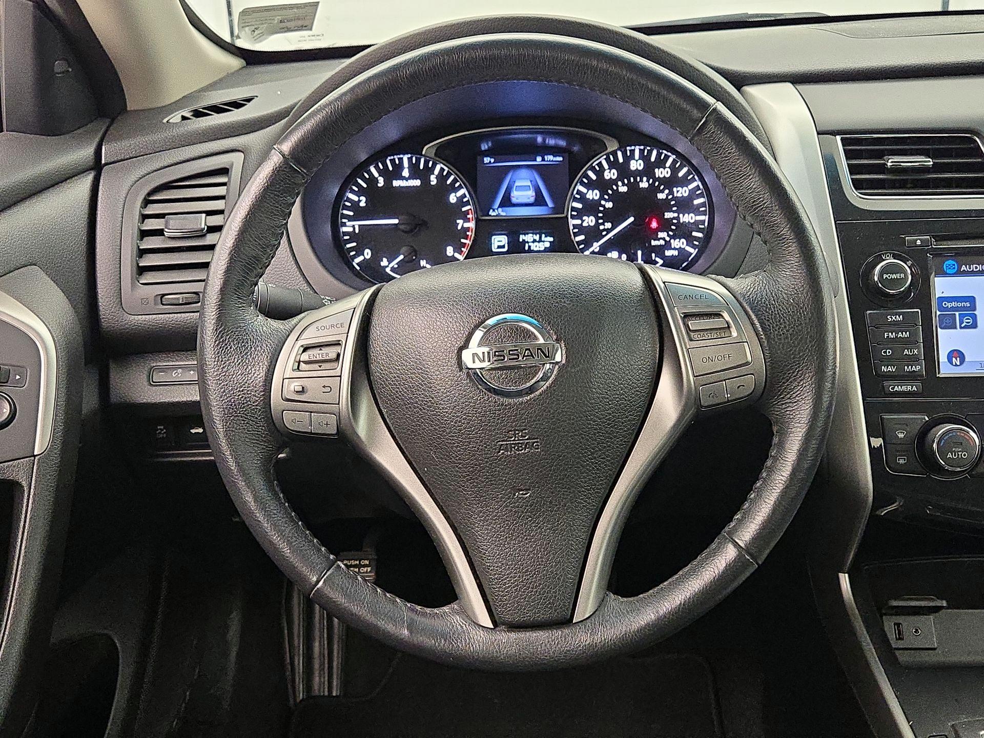 Thumbnail: 2015 Nissan Altima - 10