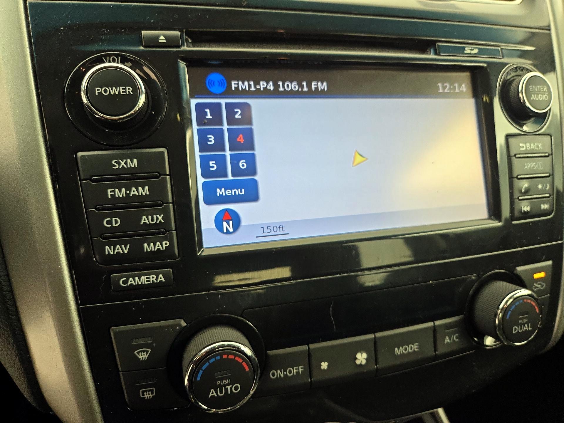 Thumbnail: 2015 Nissan Altima - 16