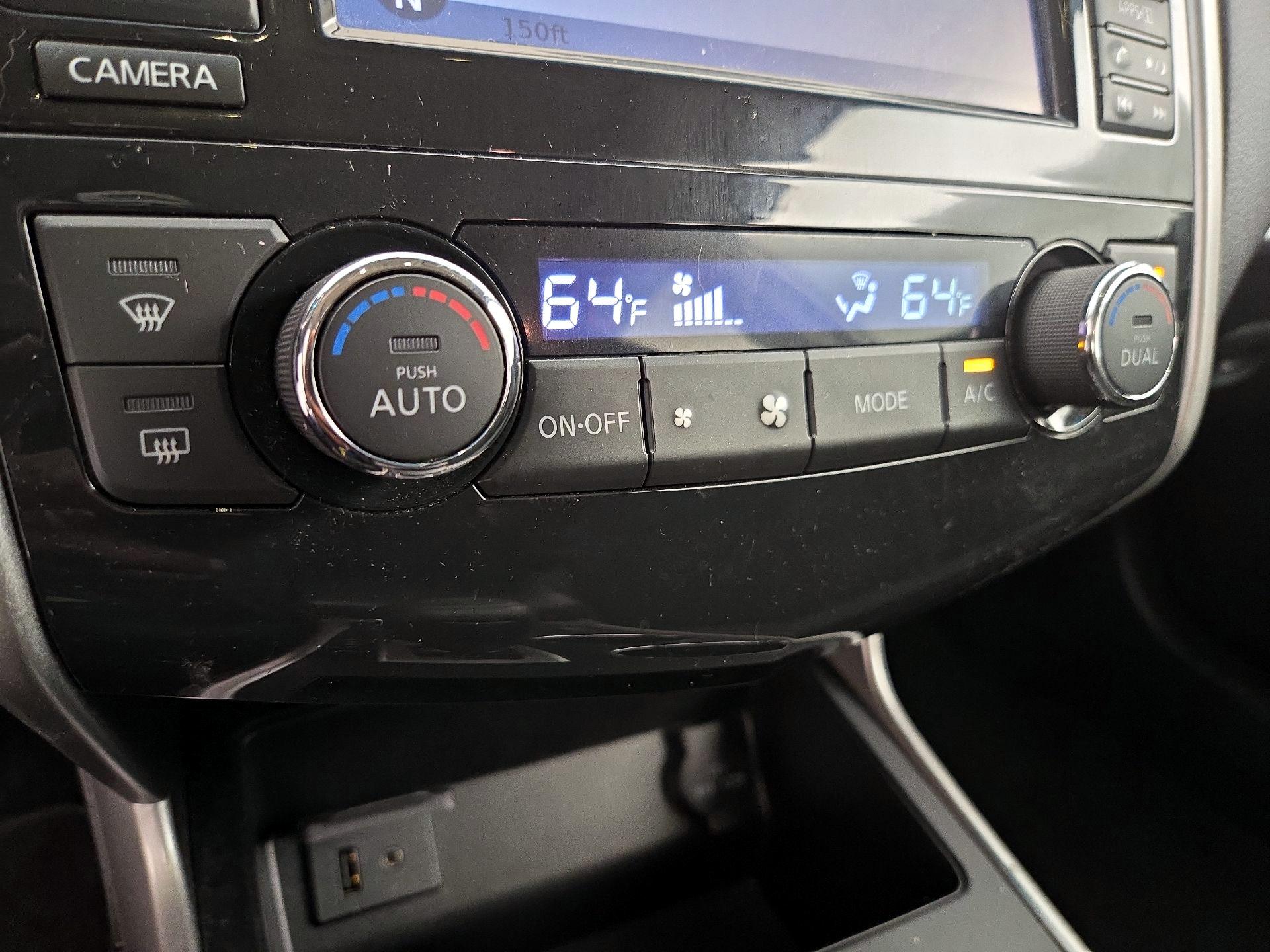 Thumbnail: 2015 Nissan Altima - 17