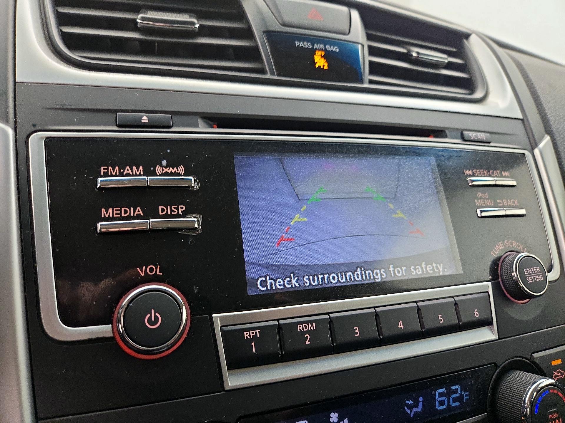 Thumbnail: 2017 Nissan Altima - 14