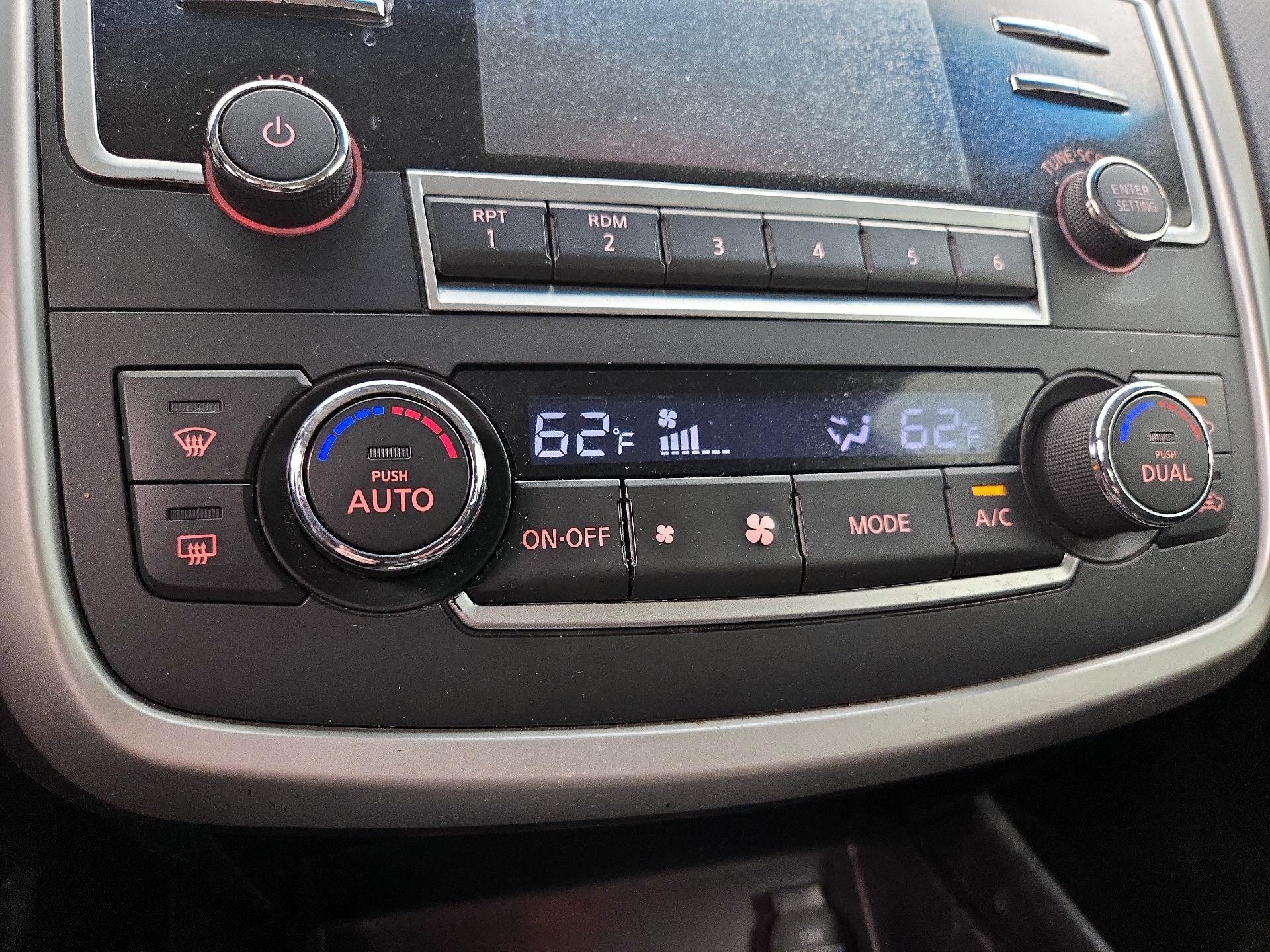 Thumbnail: 2017 Nissan Altima - 16