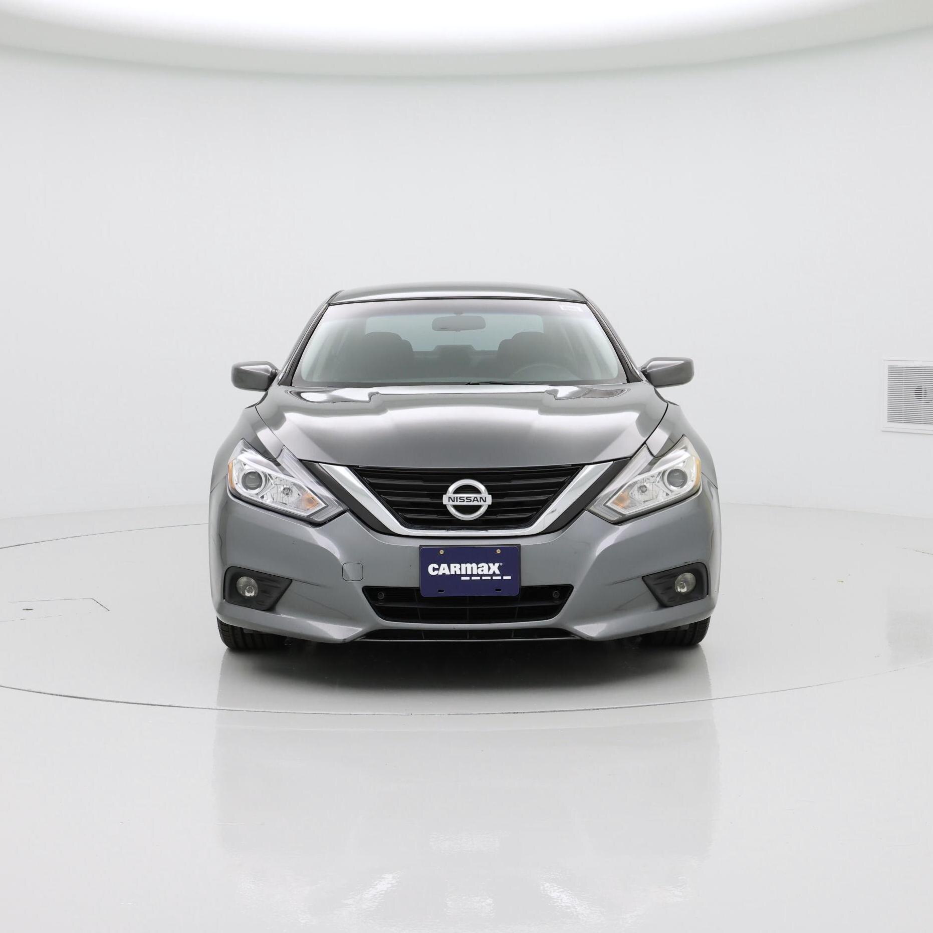 Thumbnail: 2017 Nissan Altima - 5