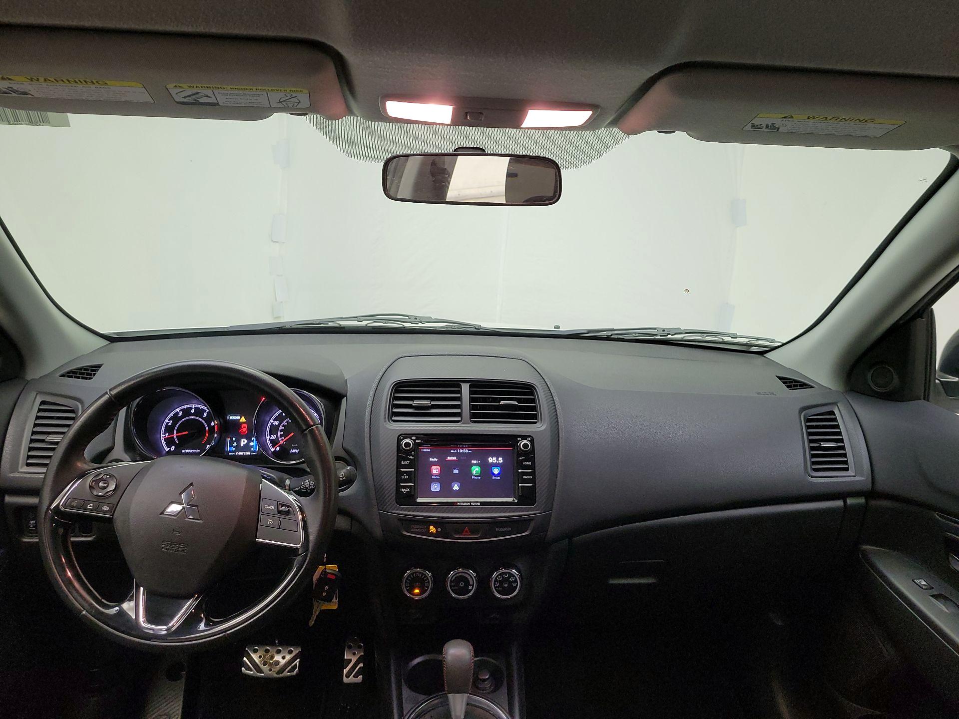 Thumbnail: 2017 Mitsubishi Outlander Sport - 9