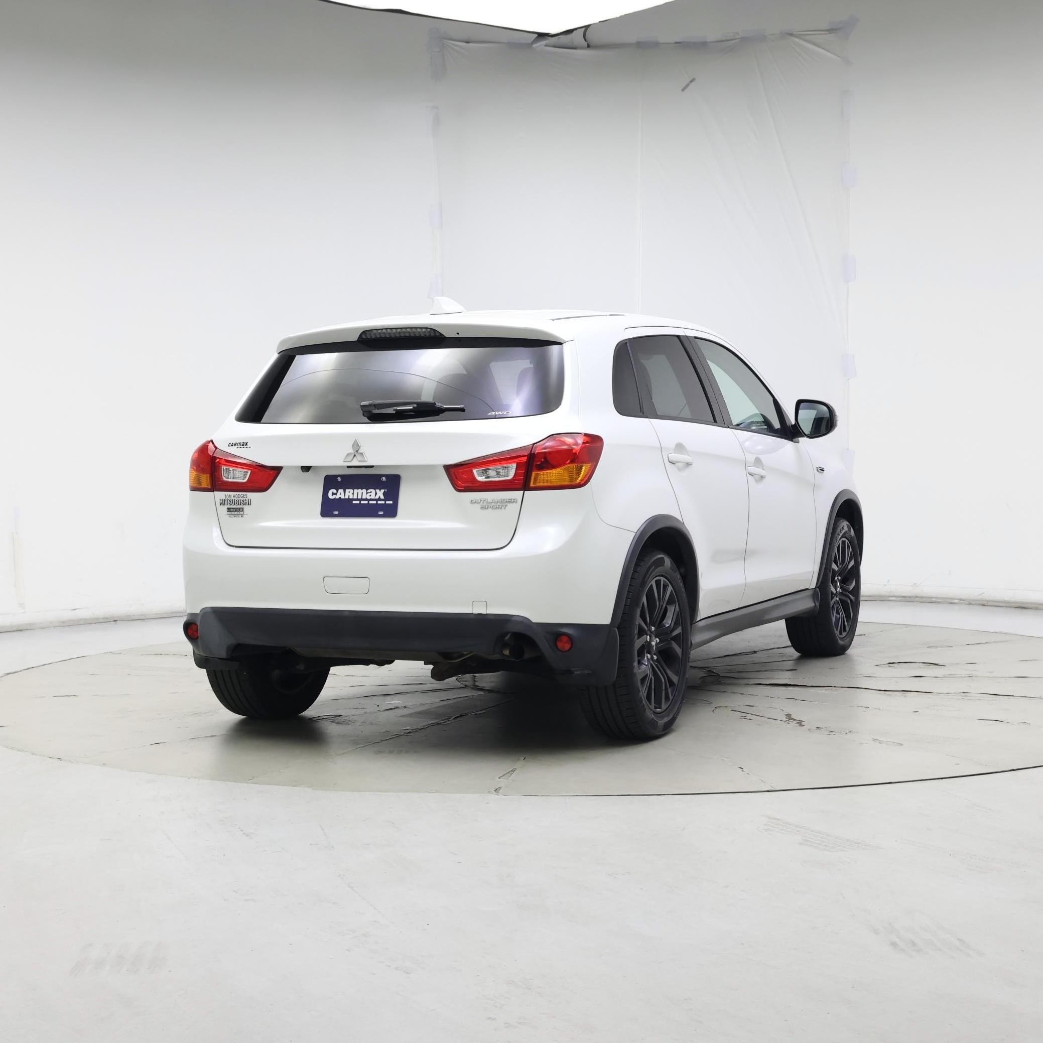 Thumbnail: 2017 Mitsubishi Outlander Sport - 8